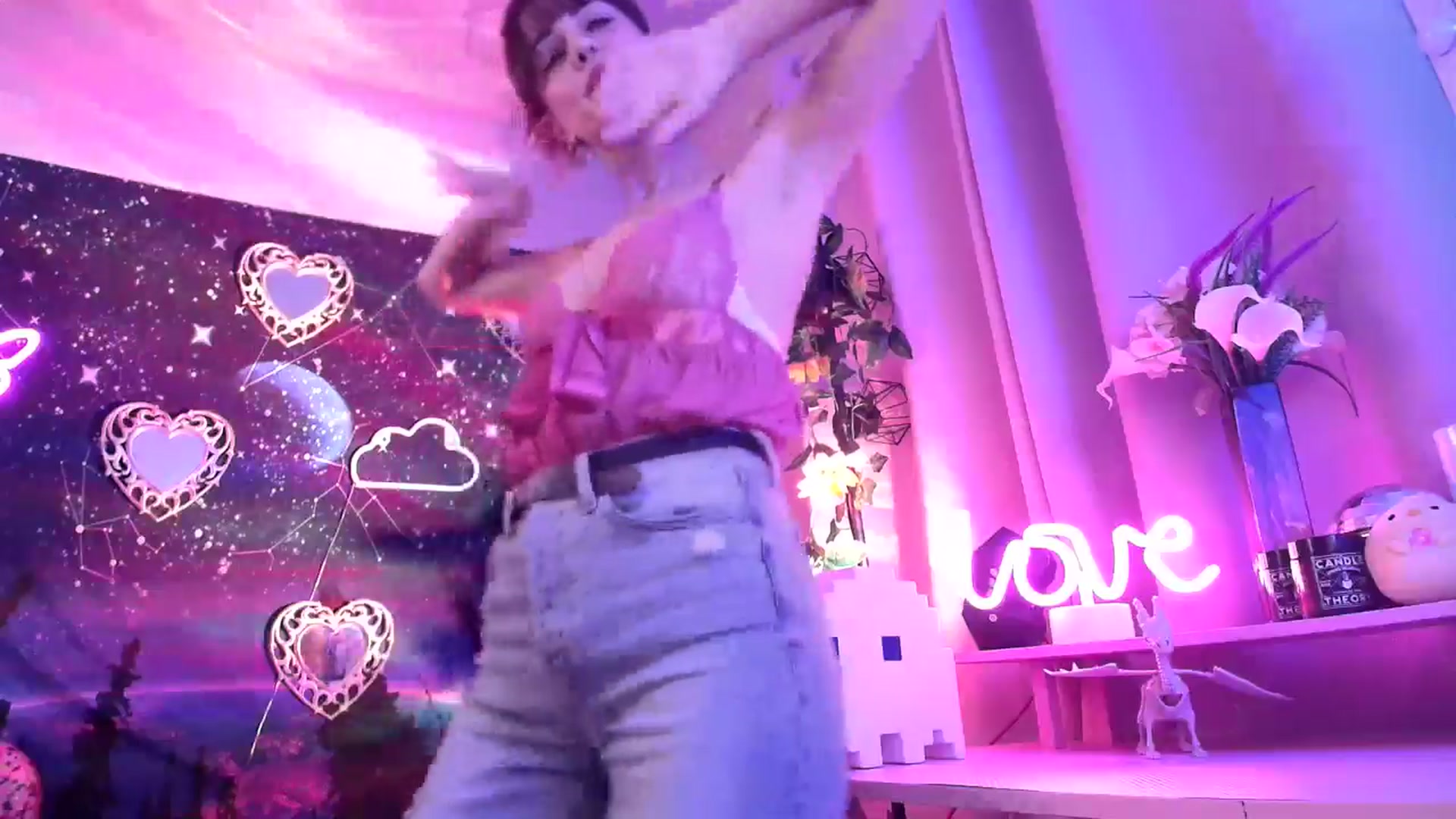 Gallery image thumbnail from HeidiKlumsy's myfreecams stream on, 02/19/2025, 01:17 image 2 of 20