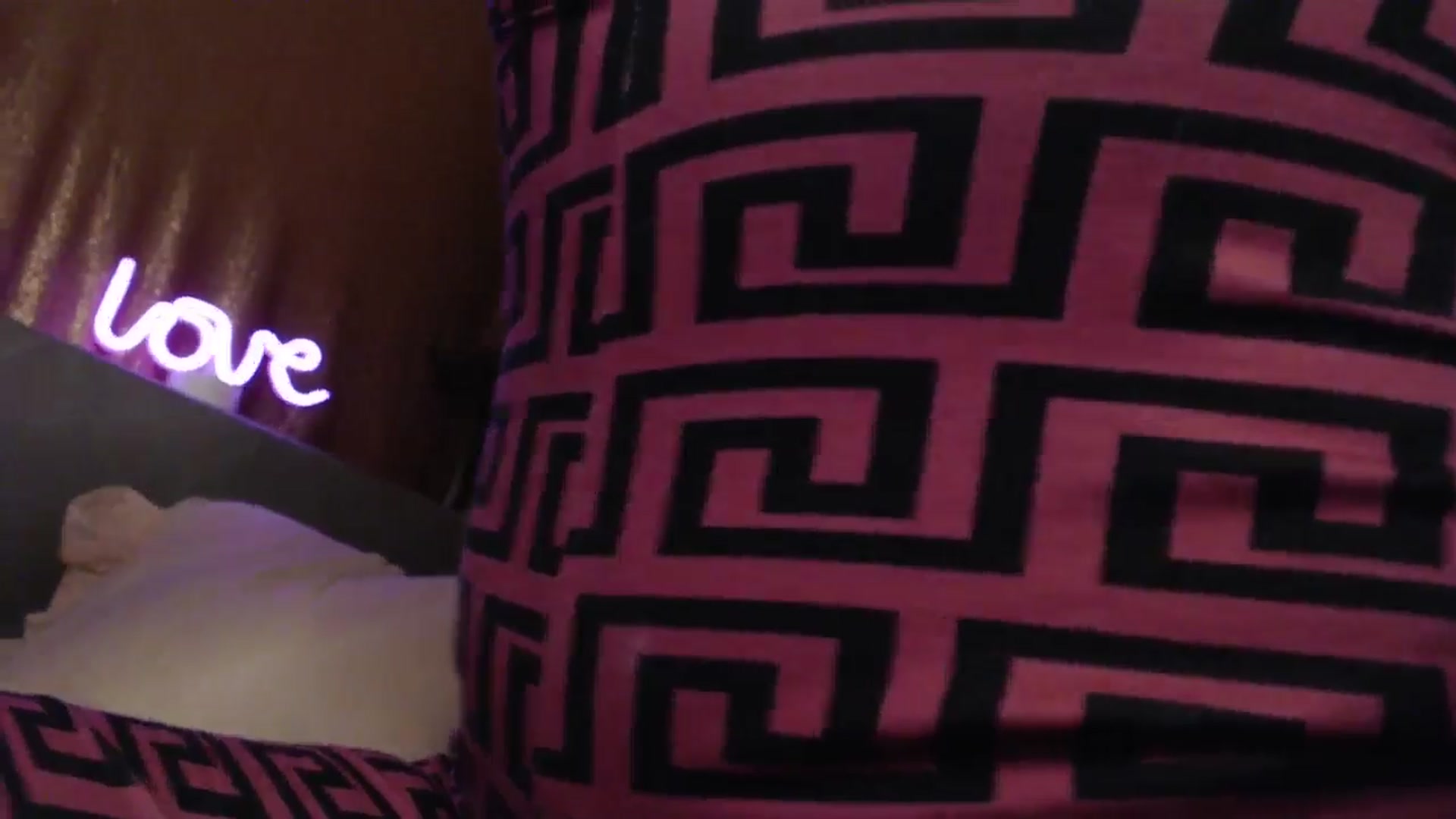 Gallery image thumbnail from HeidiKlumsy's myfreecams stream on, 02/19/2025, 08:28 image 18 of 20