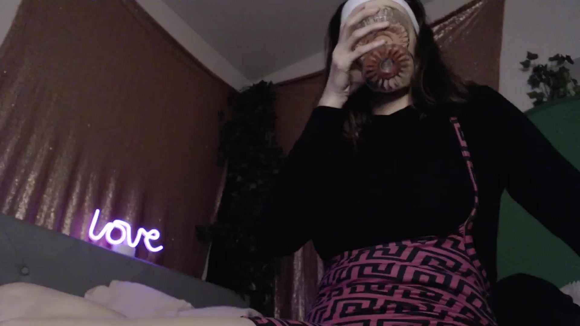 Gallery image thumbnail from HeidiKlumsy's myfreecams stream on, 02/19/2025, 08:28 image 17 of 20