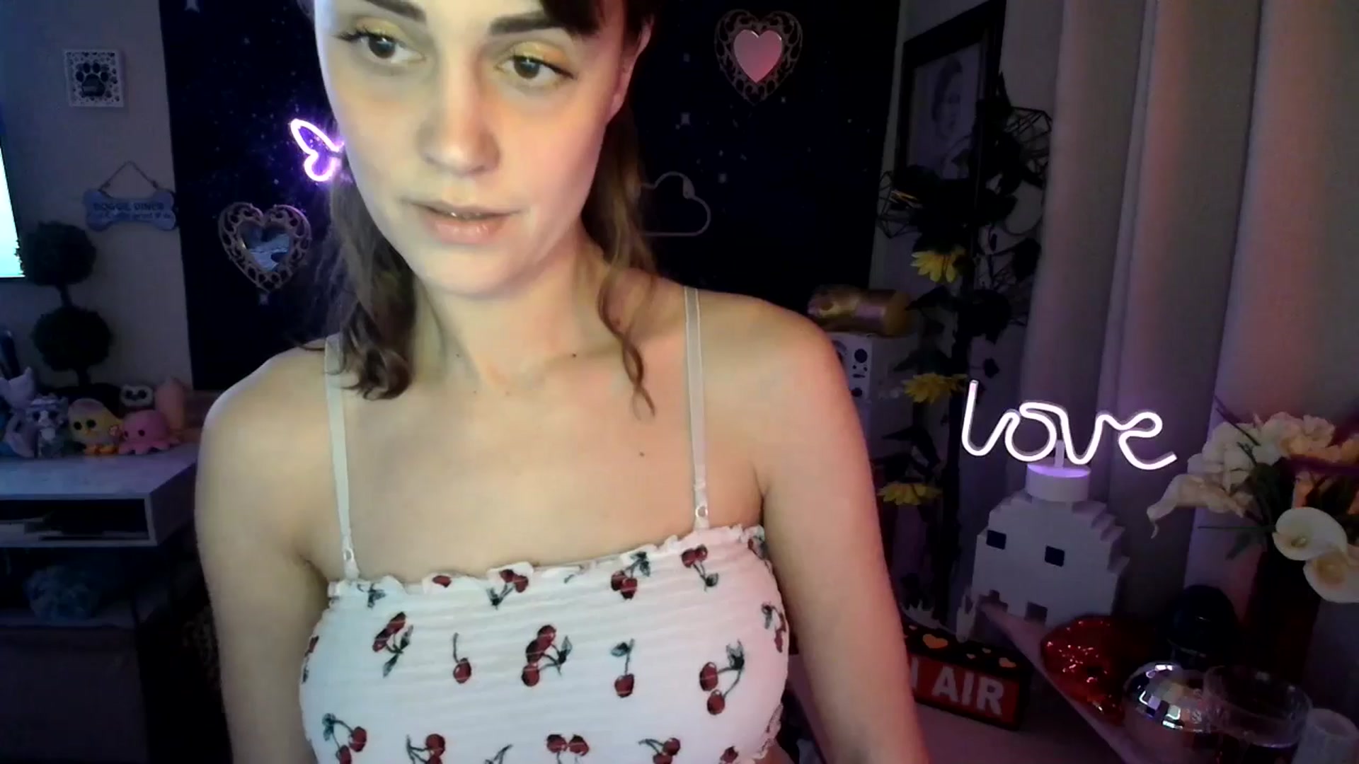 Gallery image thumbnail from HeidiKlumsy's myfreecams stream on, 03/04/2025, 06:38 image 12 of 20