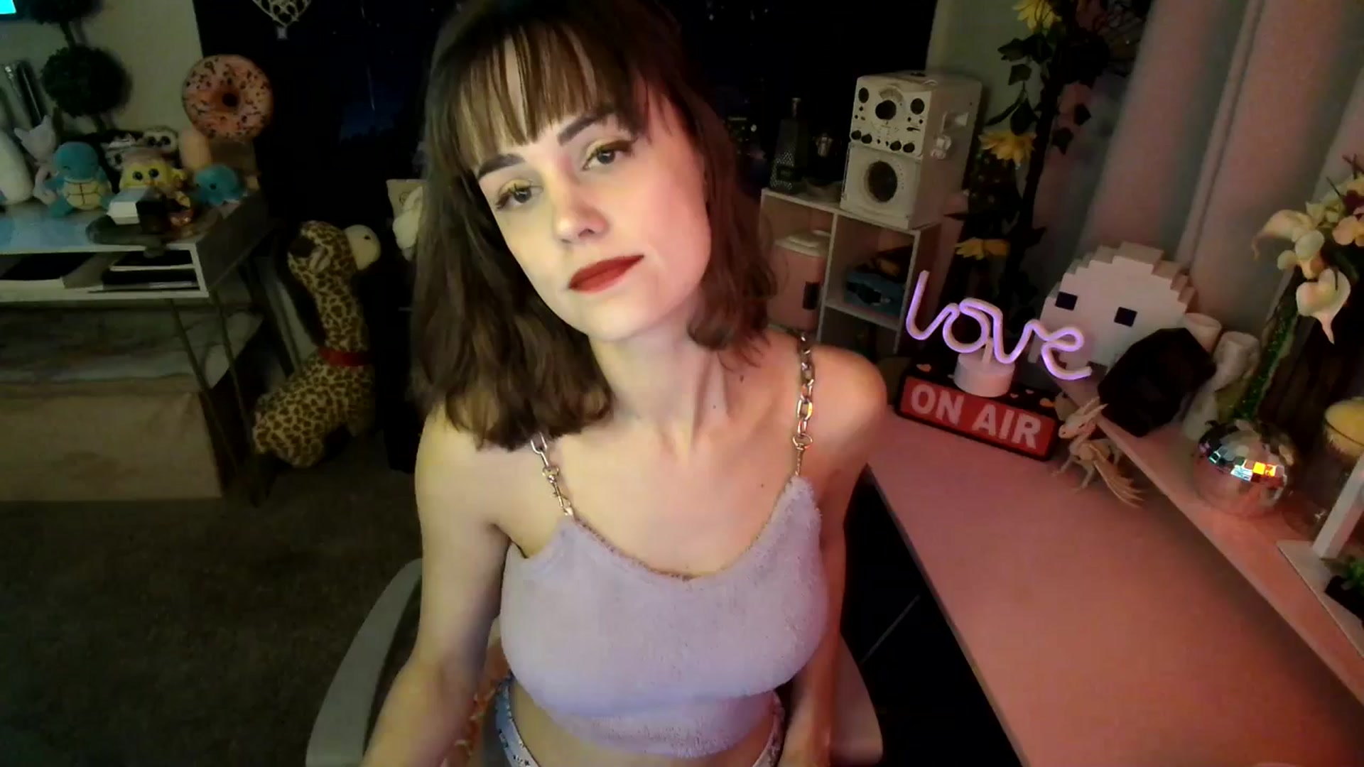 Gallery image thumbnail from HeidiKlumsy's myfreecams stream on, 03/20/2025, 05:56 image 6 of 20