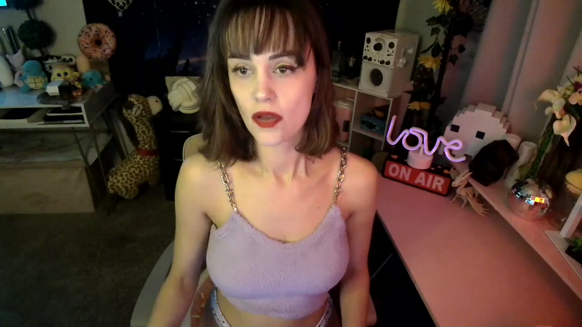 Gallery image thumbnail from HeidiKlumsy's myfreecams stream on, 03/20/2025, 05:56 image 5 of 20