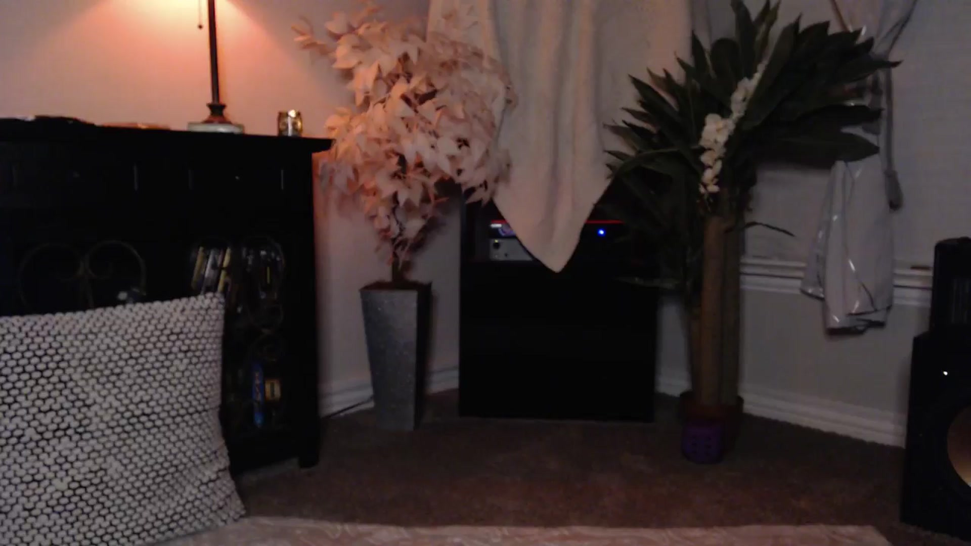 Gallery image thumbnail from HeidiKlumsy's myfreecams stream on, 03/22/2025, 03:31 image 18 of 20