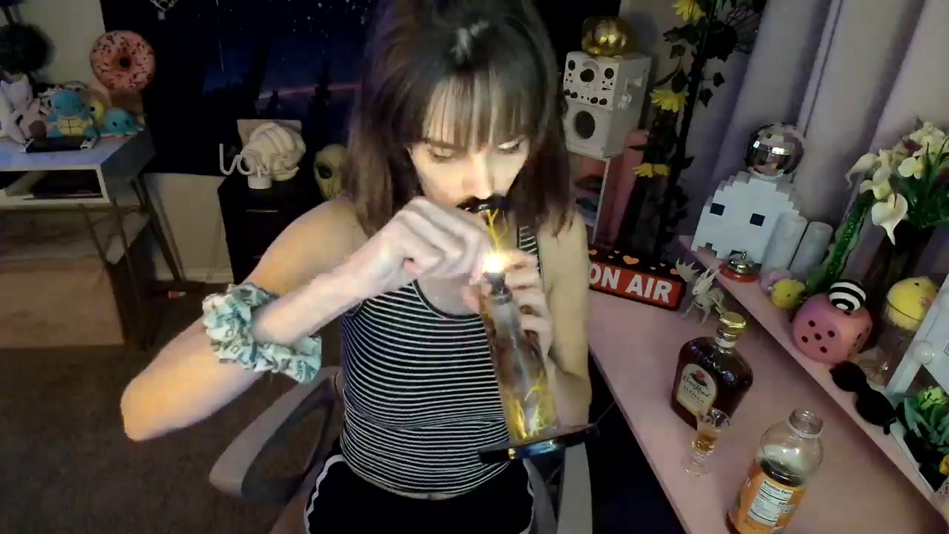 Gallery image thumbnail from HeidiKlumsy's myfreecams stream on, 03/22/2025, 04:37 image 20 of 20