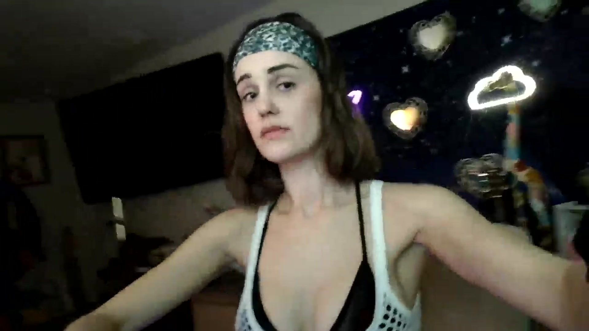 Gallery image thumbnail from HeidiKlumsy's myfreecams stream on, 04/03/2025, 05:53 image 5 of 20