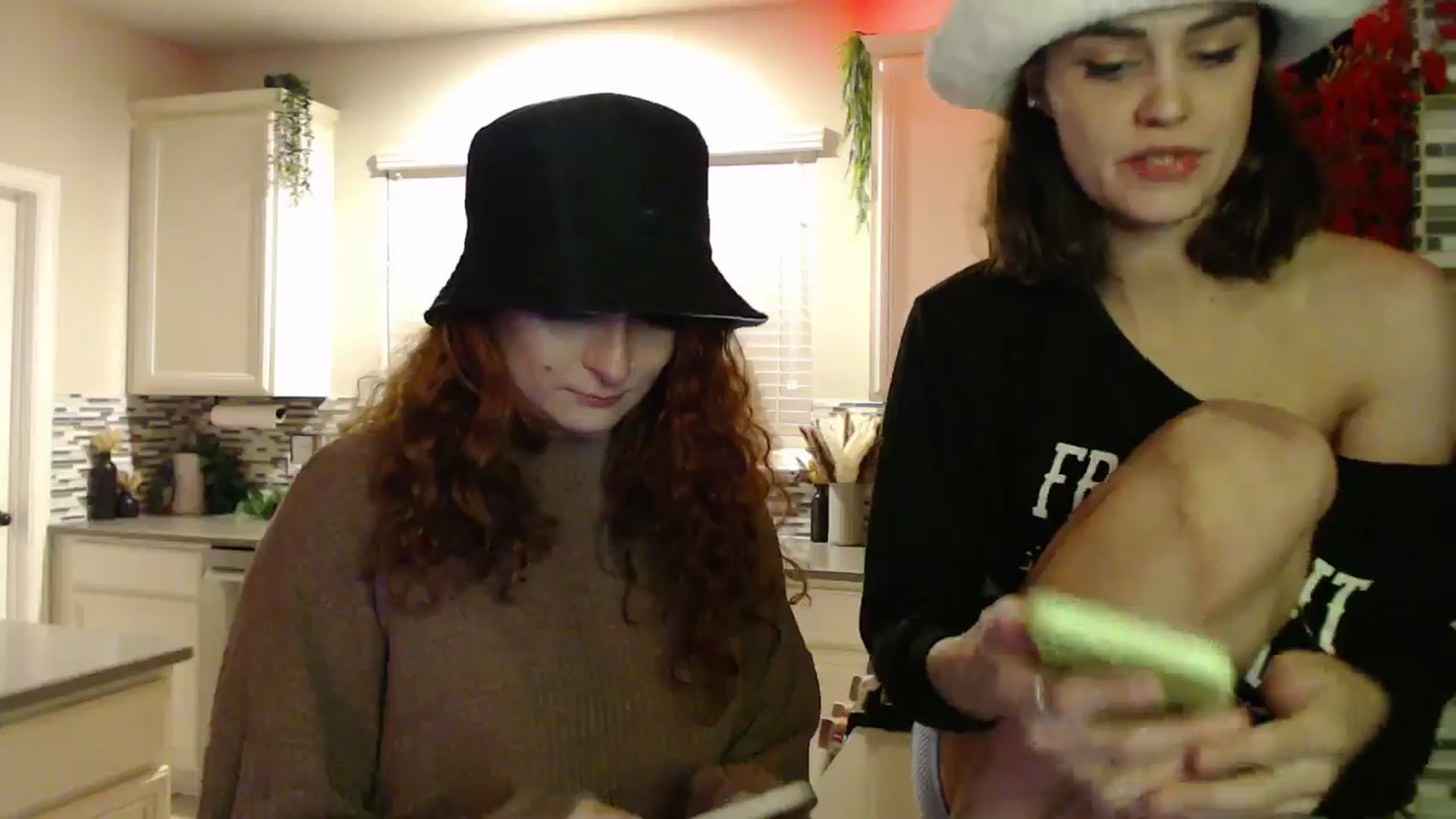 Gallery image thumbnail from HeidiKlumsy's myfreecams stream on, 04/17/2025, 06:18 image 9 of 20