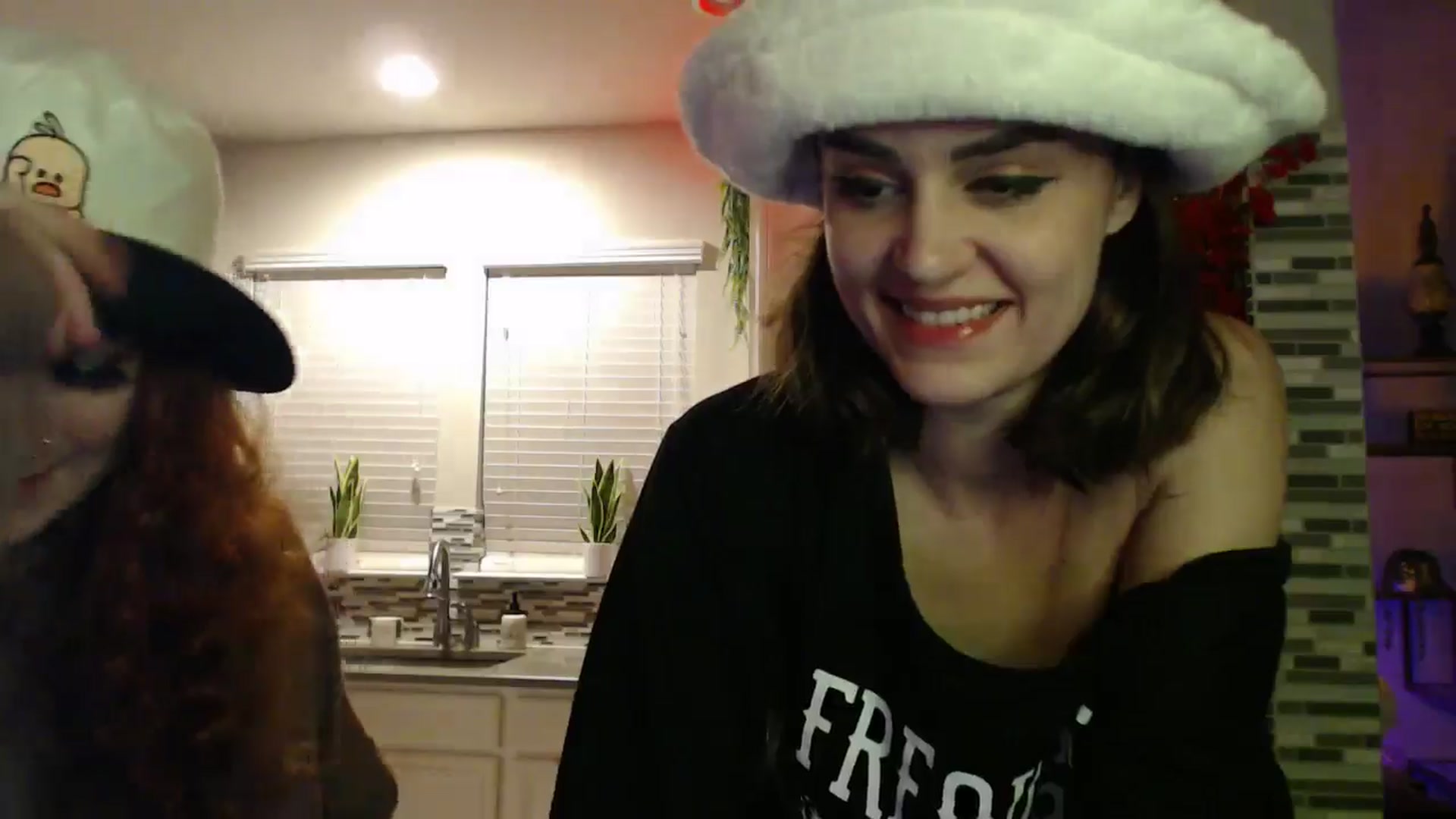 Gallery image thumbnail from HeidiKlumsy's myfreecams stream on, 04/17/2025, 06:18 image 6 of 20