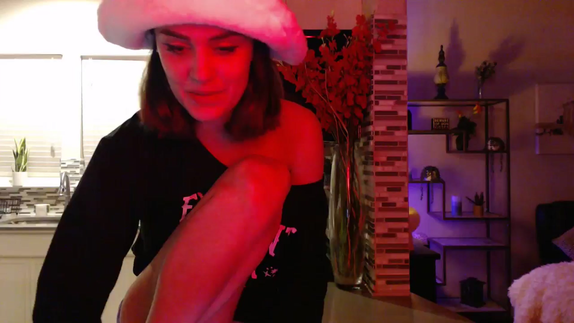 Gallery image thumbnail from HeidiKlumsy's myfreecams stream on, 04/17/2025, 06:35 image 14 of 20