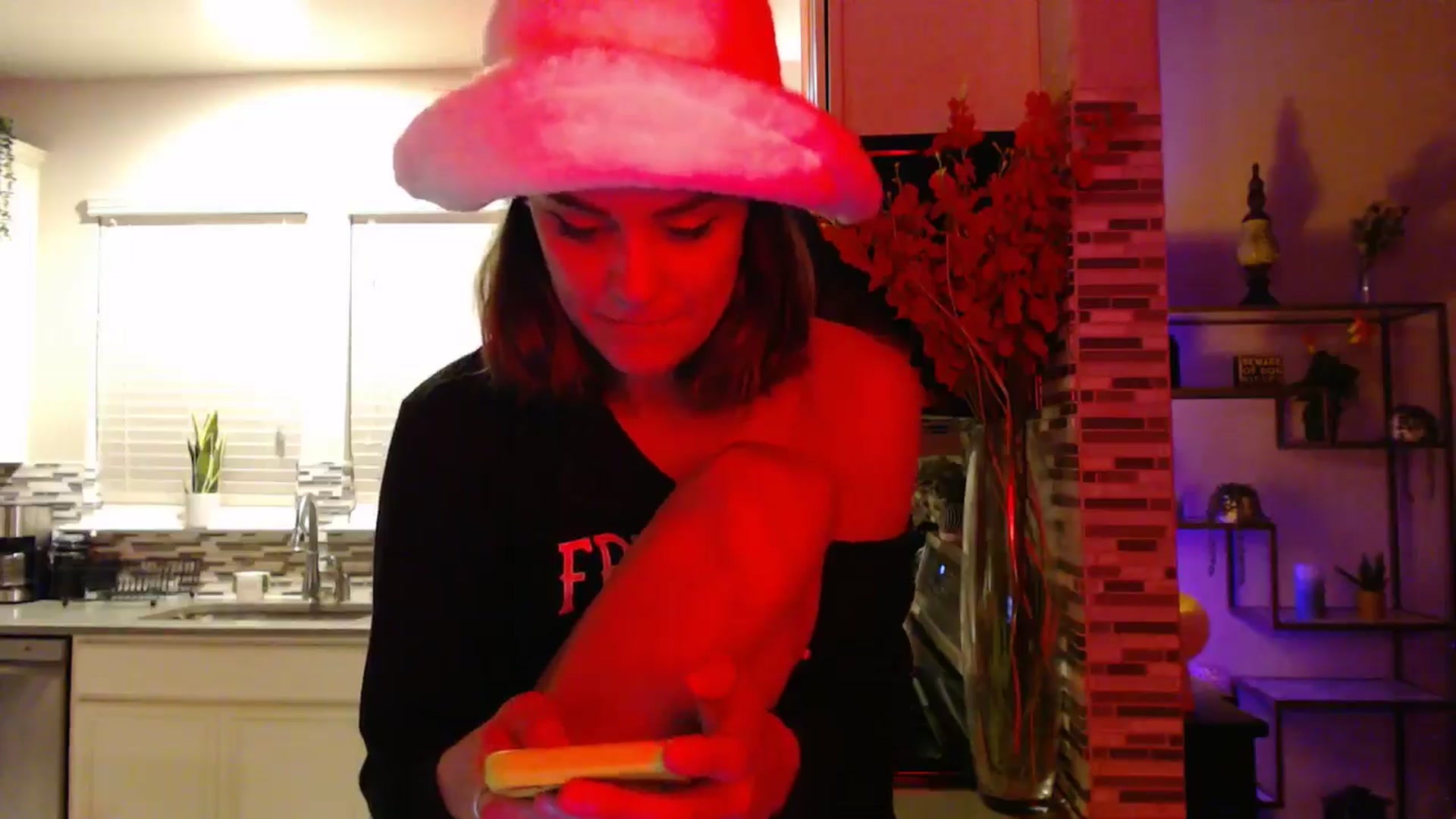 Gallery image thumbnail from HeidiKlumsy's myfreecams stream on, 04/17/2025, 06:35 image 15 of 20
