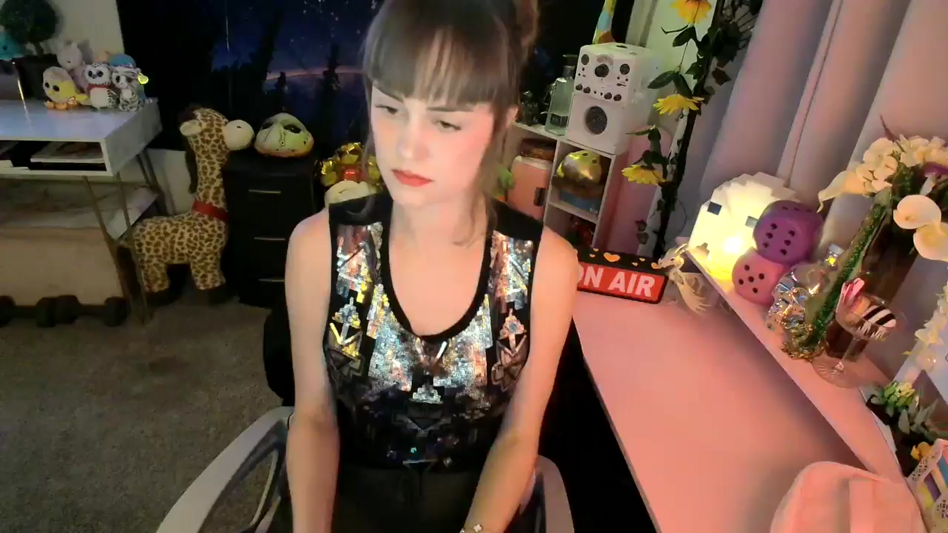 Gallery image thumbnail from HeidiKlumsy's myfreecams stream on, 05/05/2025, 22:28 image 9 of 20