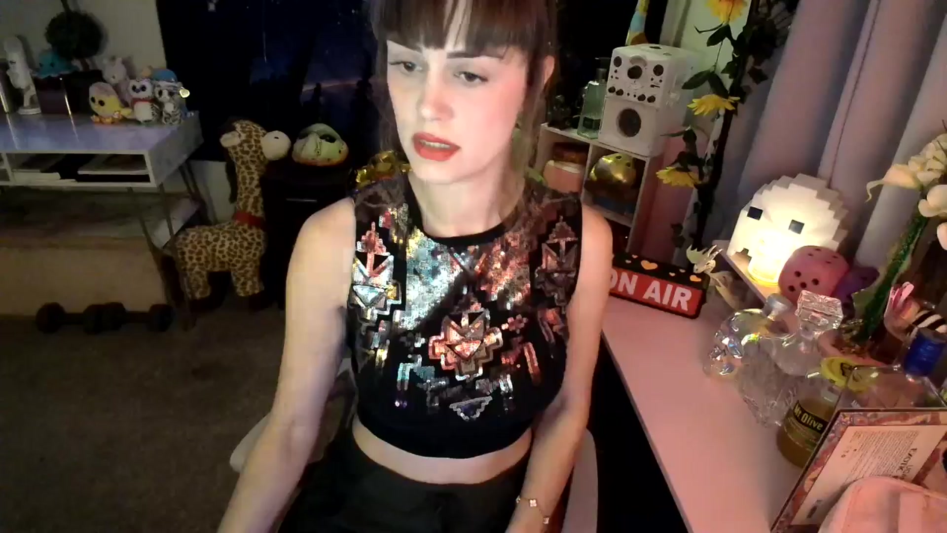 Gallery image thumbnail from HeidiKlumsy's myfreecams stream on, 05/05/2025, 22:48 image 15 of 20