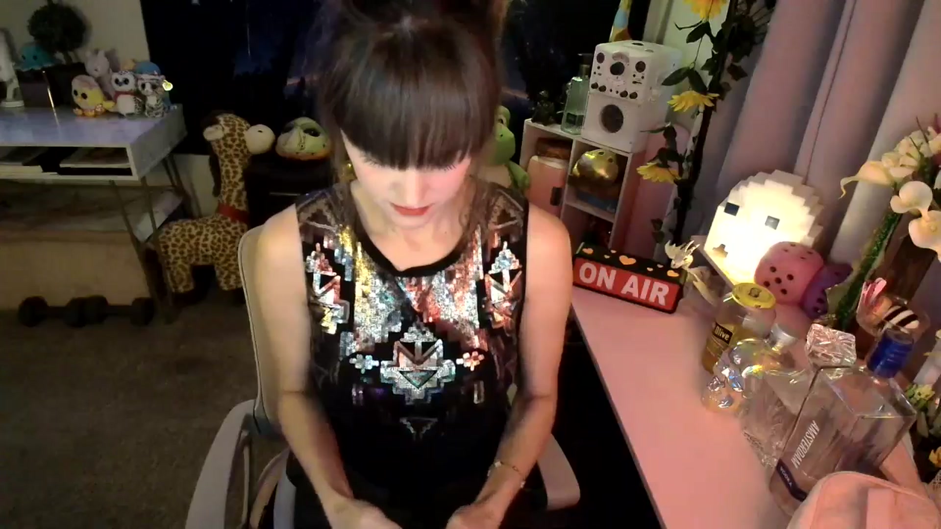 Gallery image thumbnail from HeidiKlumsy's myfreecams stream on, 05/05/2025, 22:48 image 20 of 20