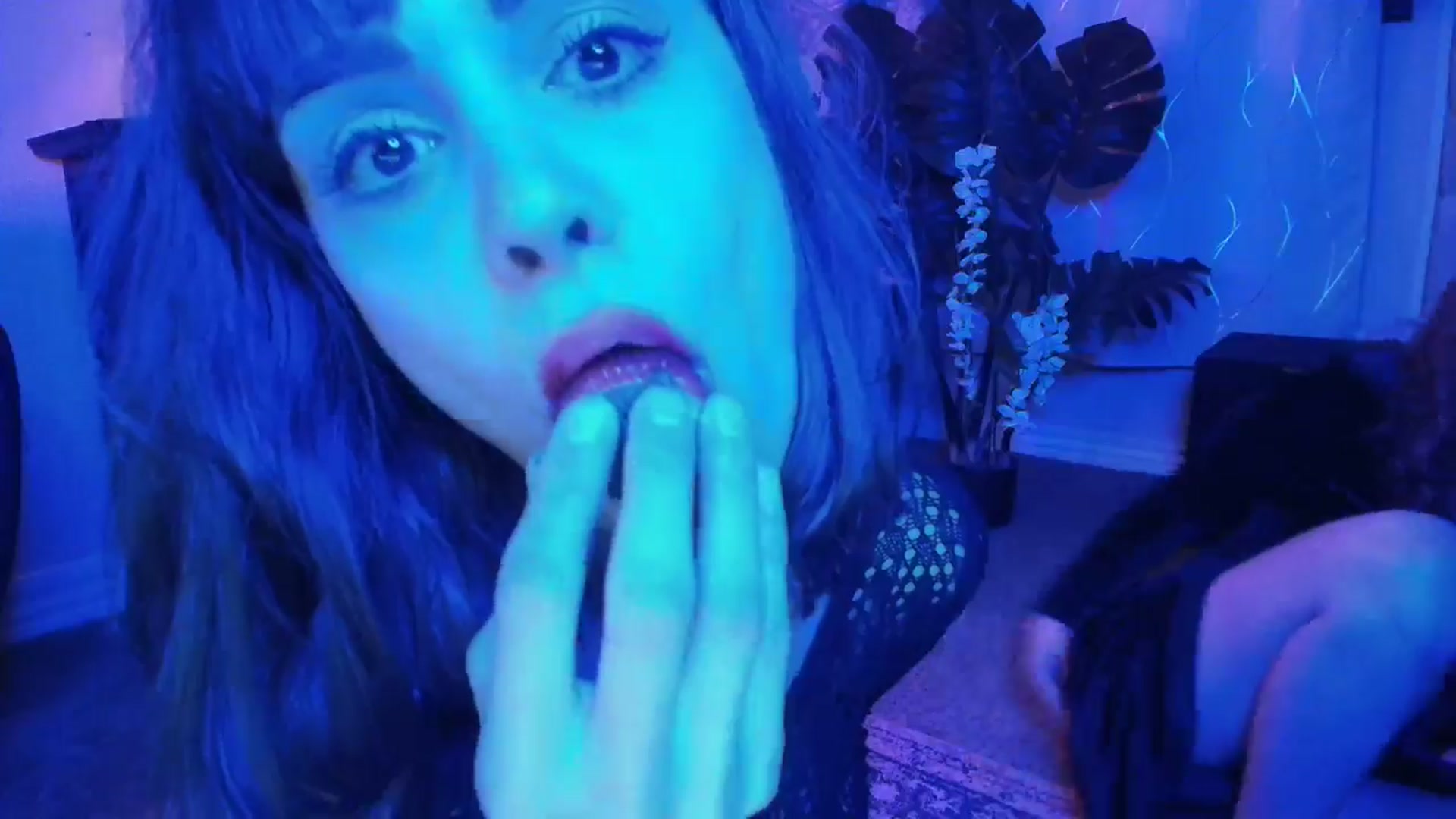 Gallery image thumbnail from HeidiKlumsy's myfreecams stream on, 05/07/2025, 04:09 image 4 of 20