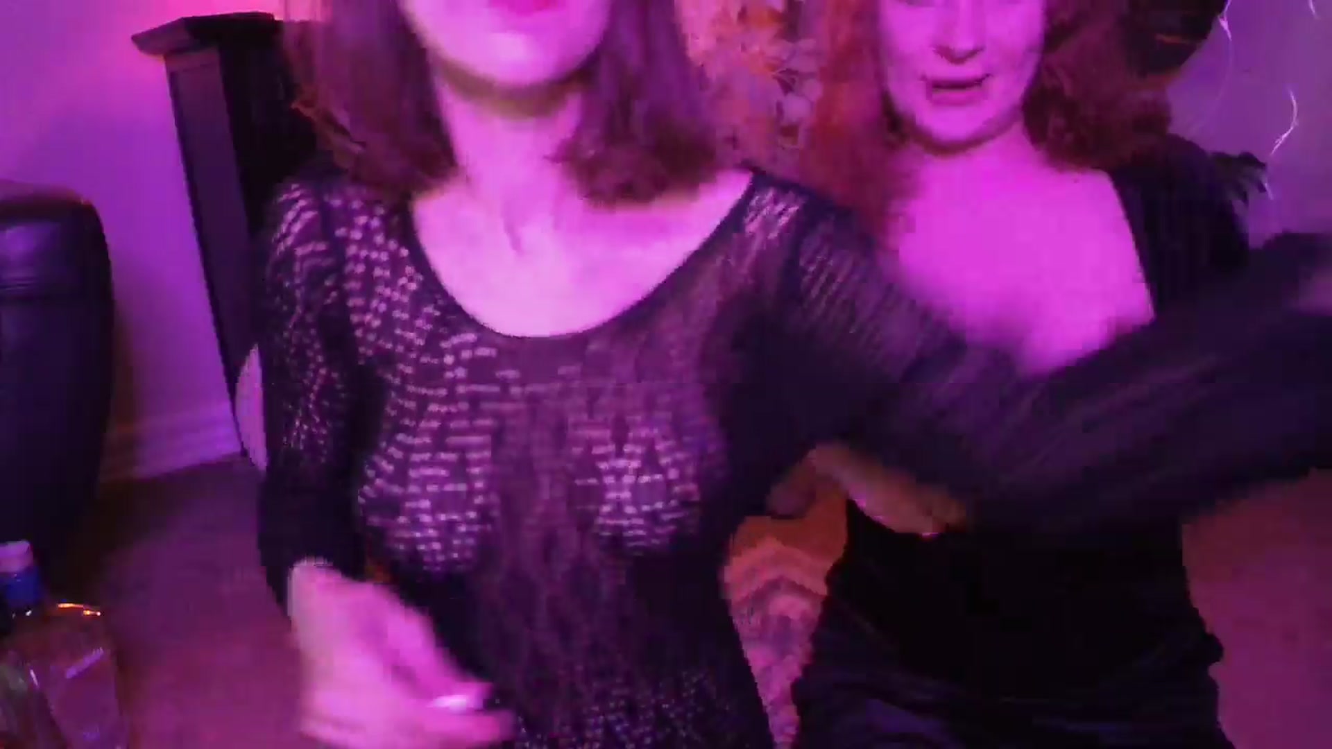 Gallery image thumbnail from HeidiKlumsy's myfreecams stream on, 05/07/2025, 04:31 image 9 of 20