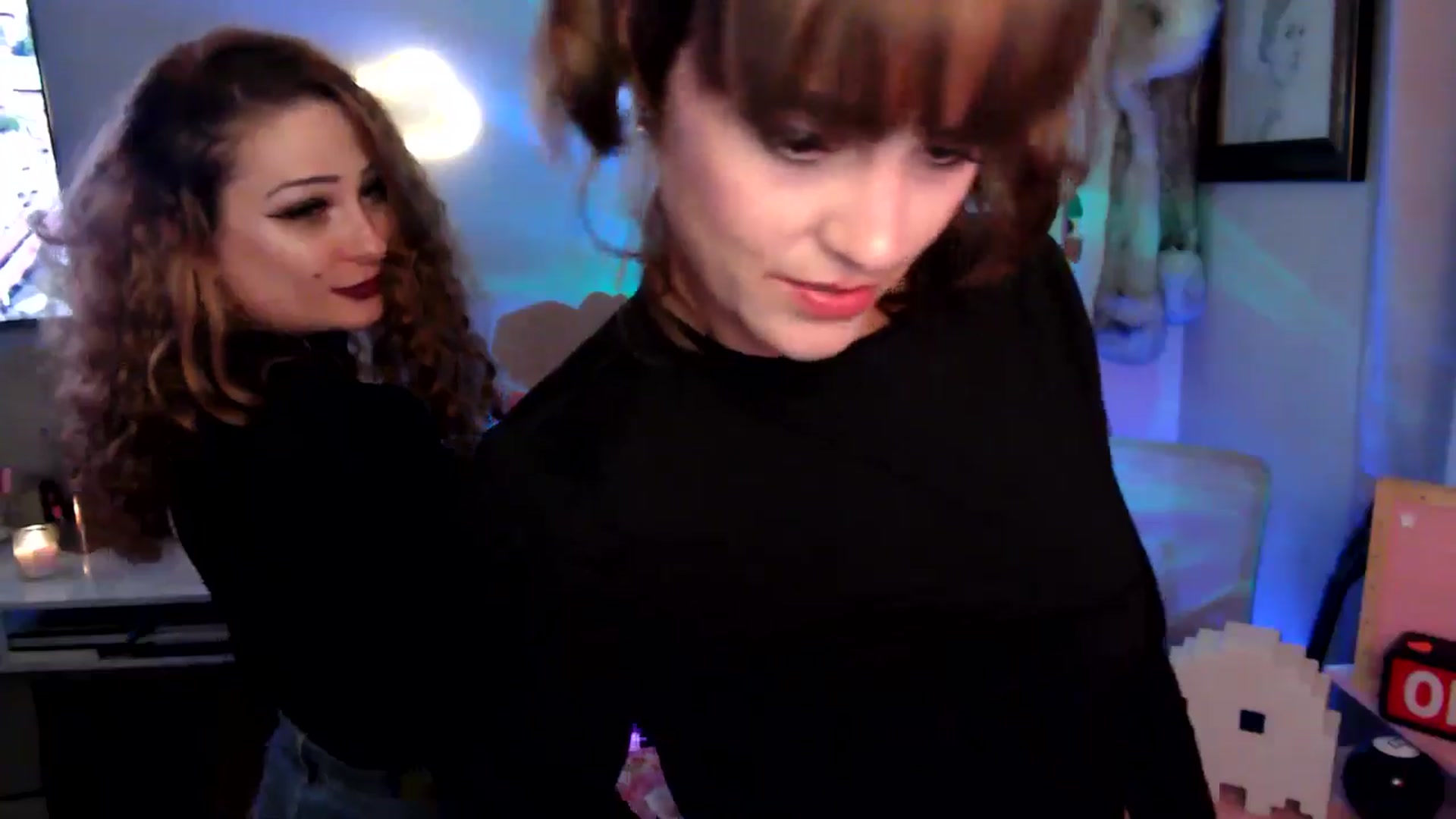 Gallery image thumbnail from HeidiKlumsy's myfreecams stream on, 06/16/2025, 06:17 image 3 of 20