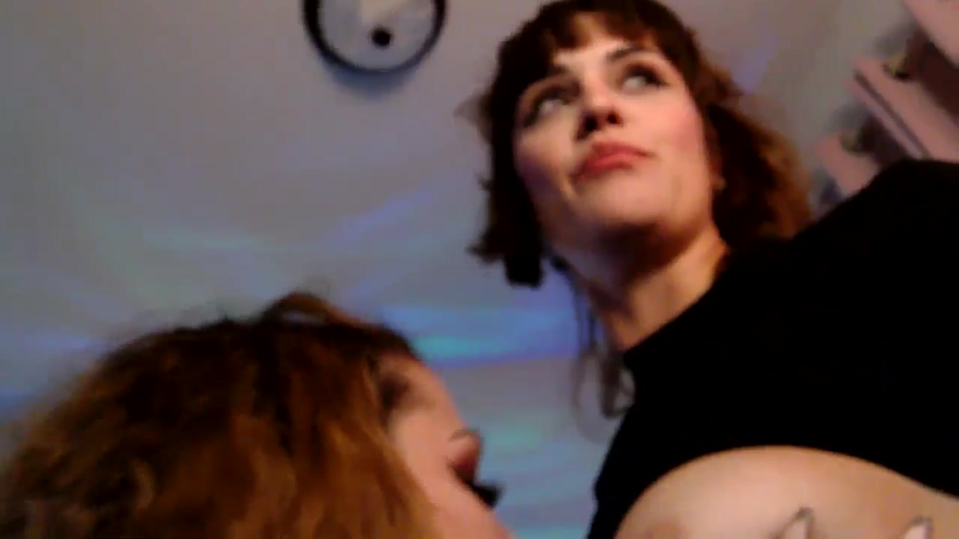 Gallery image thumbnail from HeidiKlumsy's myfreecams stream on, 06/16/2025, 06:17 image 6 of 20