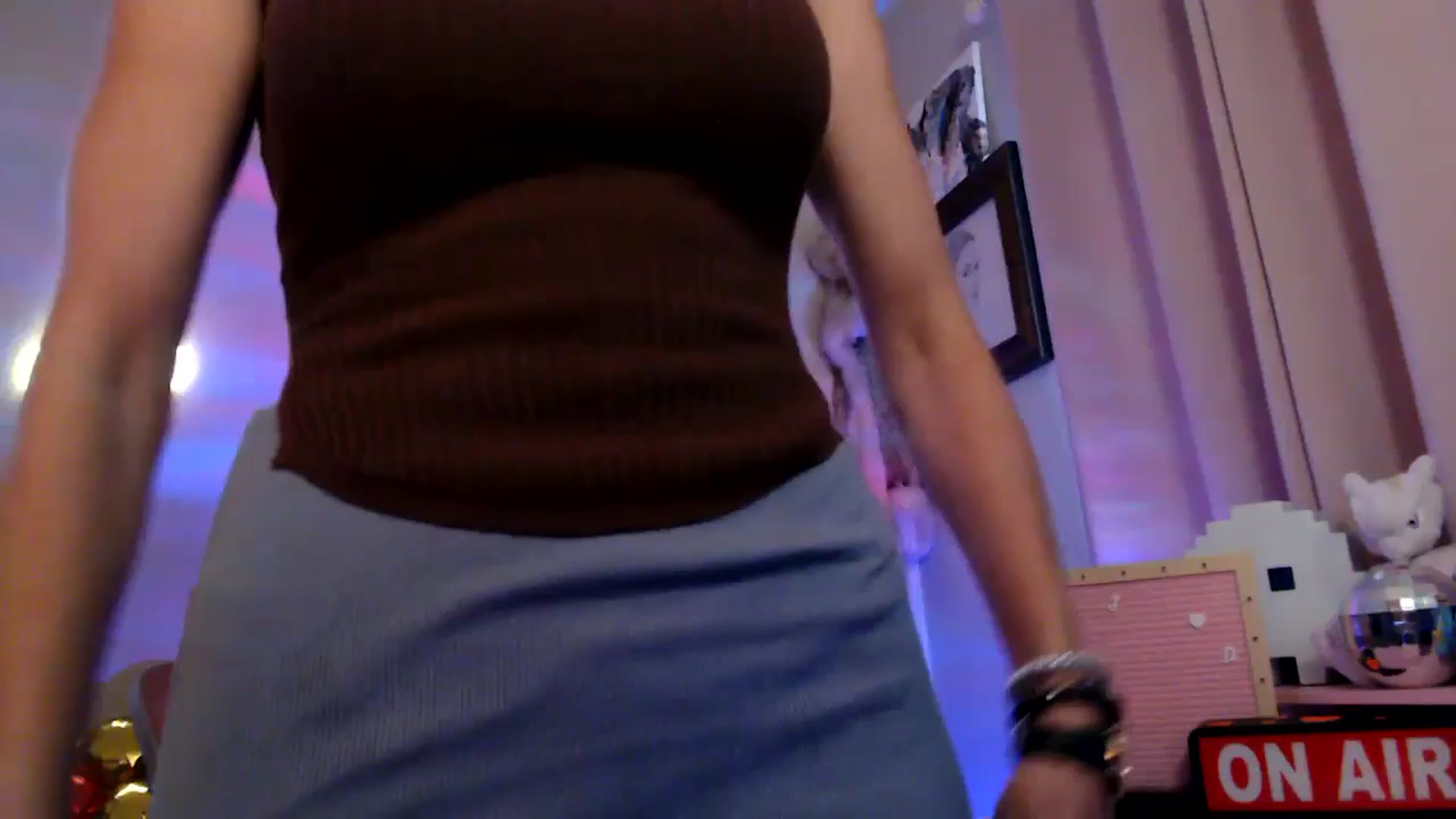 Gallery image thumbnail from HeidiKlumsy's myfreecams stream on, 06/25/2025, 23:17 image 1 of 20