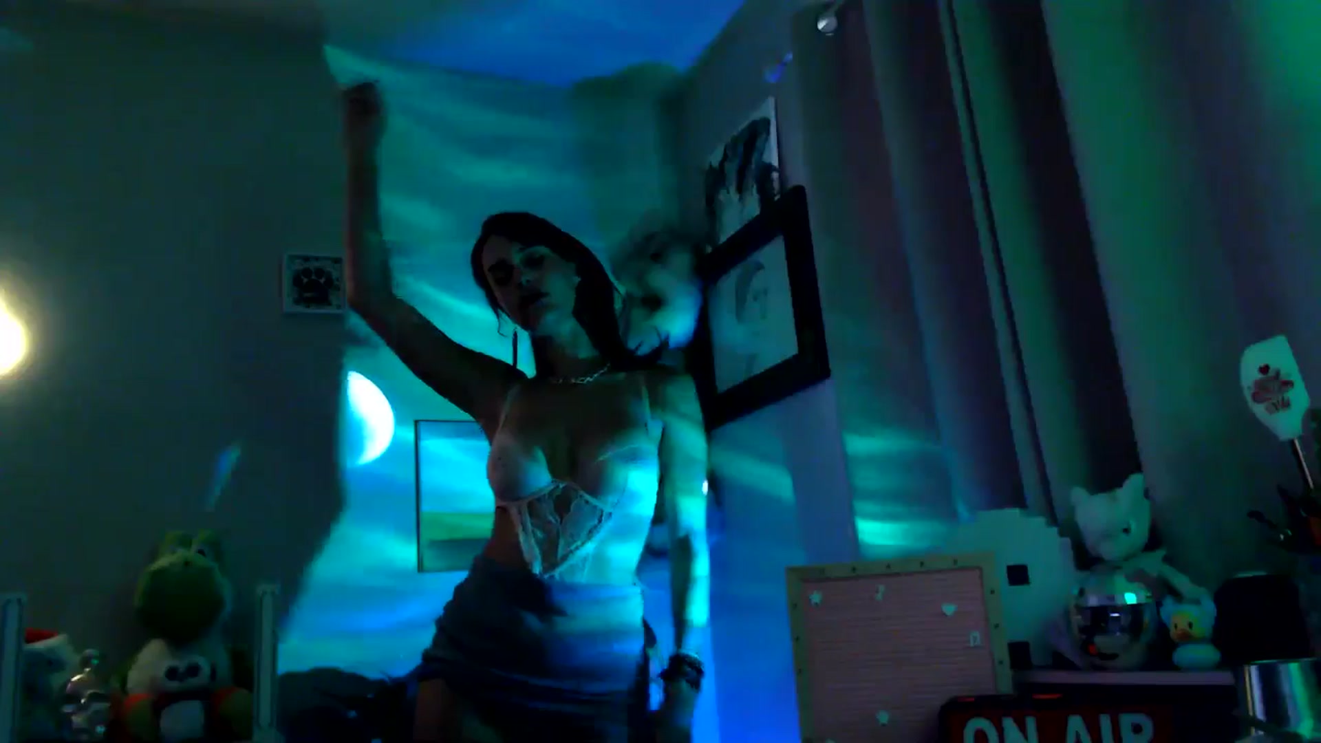 Gallery image thumbnail from HeidiKlumsy's myfreecams stream on, 06/25/2025, 23:54 image 18 of 20