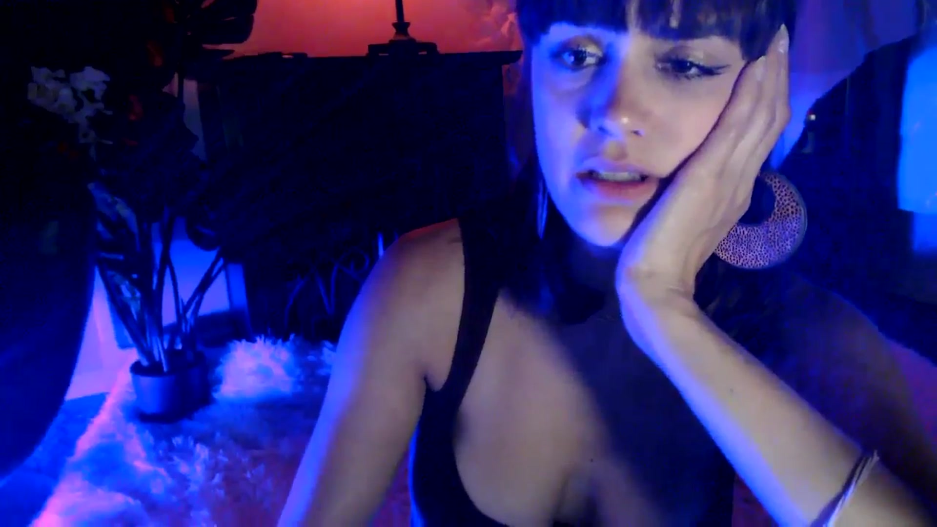 Gallery image thumbnail from HeidiKlumsy's myfreecams stream on, 07/02/2025, 04:43 image 6 of 20