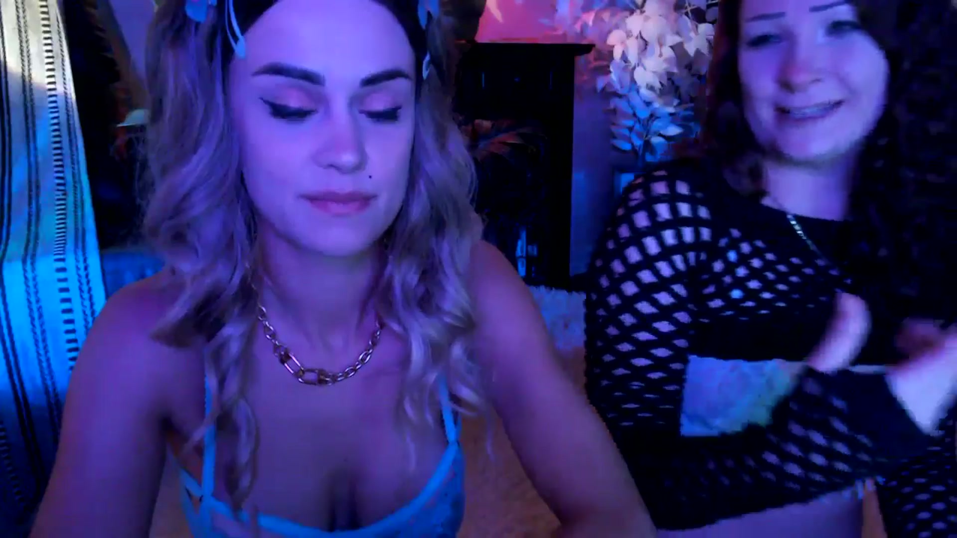 Gallery image thumbnail from HeidiKlumsy's myfreecams stream on, 07/27/2025, 05:12 image 12 of 20