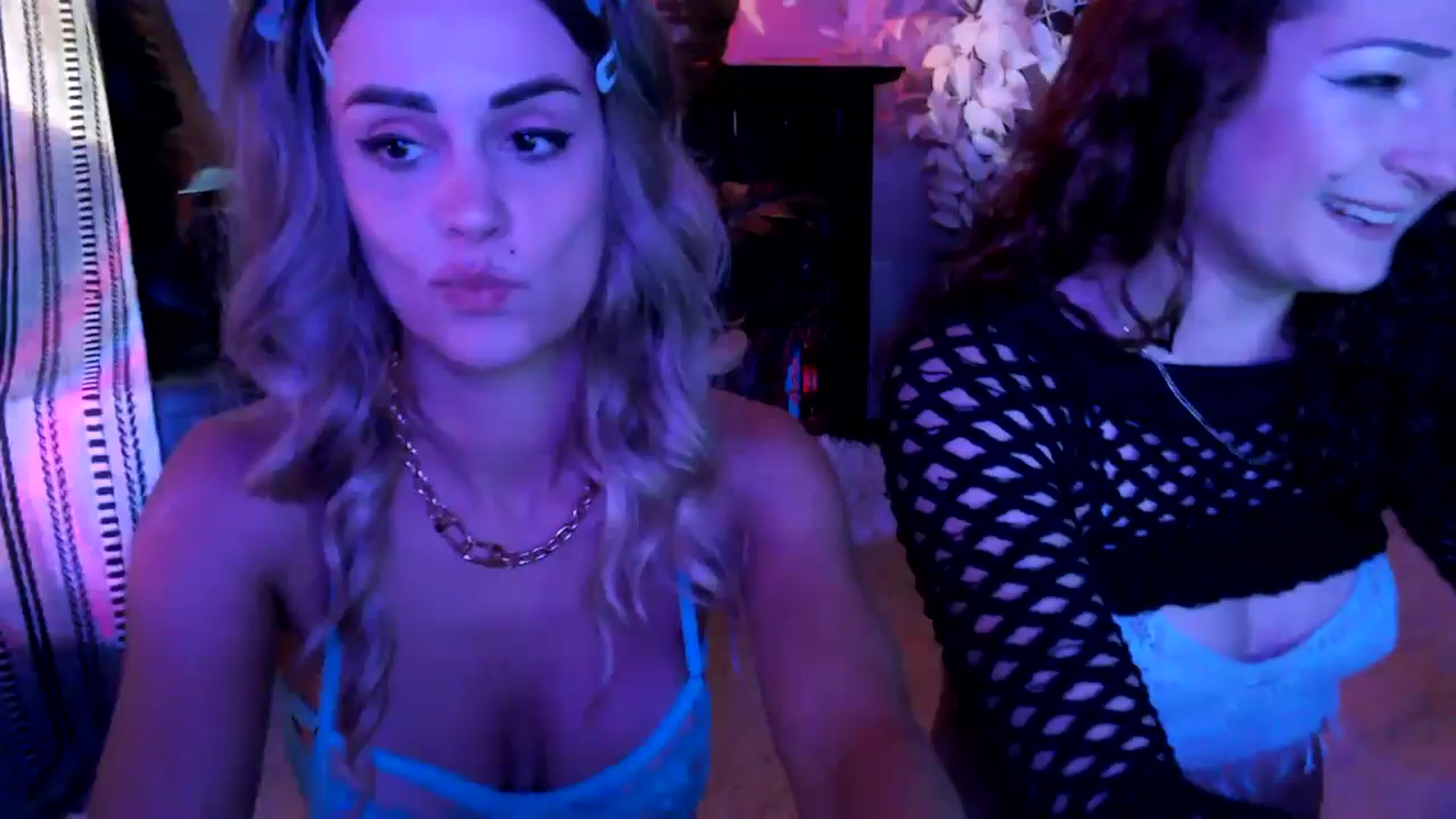 Gallery image thumbnail from HeidiKlumsy's myfreecams stream on, 07/27/2025, 05:12 image 13 of 20