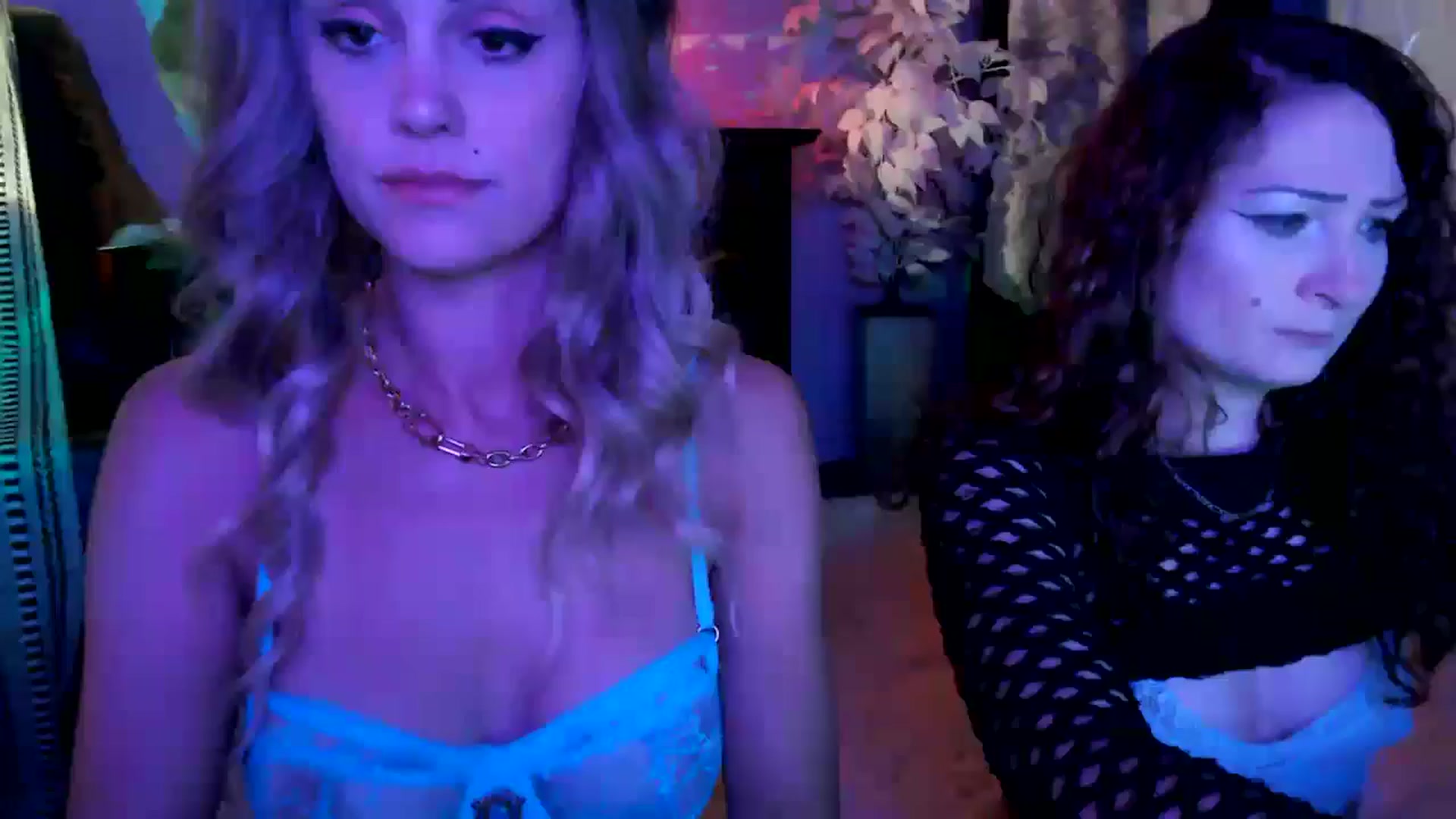 Gallery image thumbnail from HeidiKlumsy's myfreecams stream on, 07/27/2025, 05:12 image 18 of 20