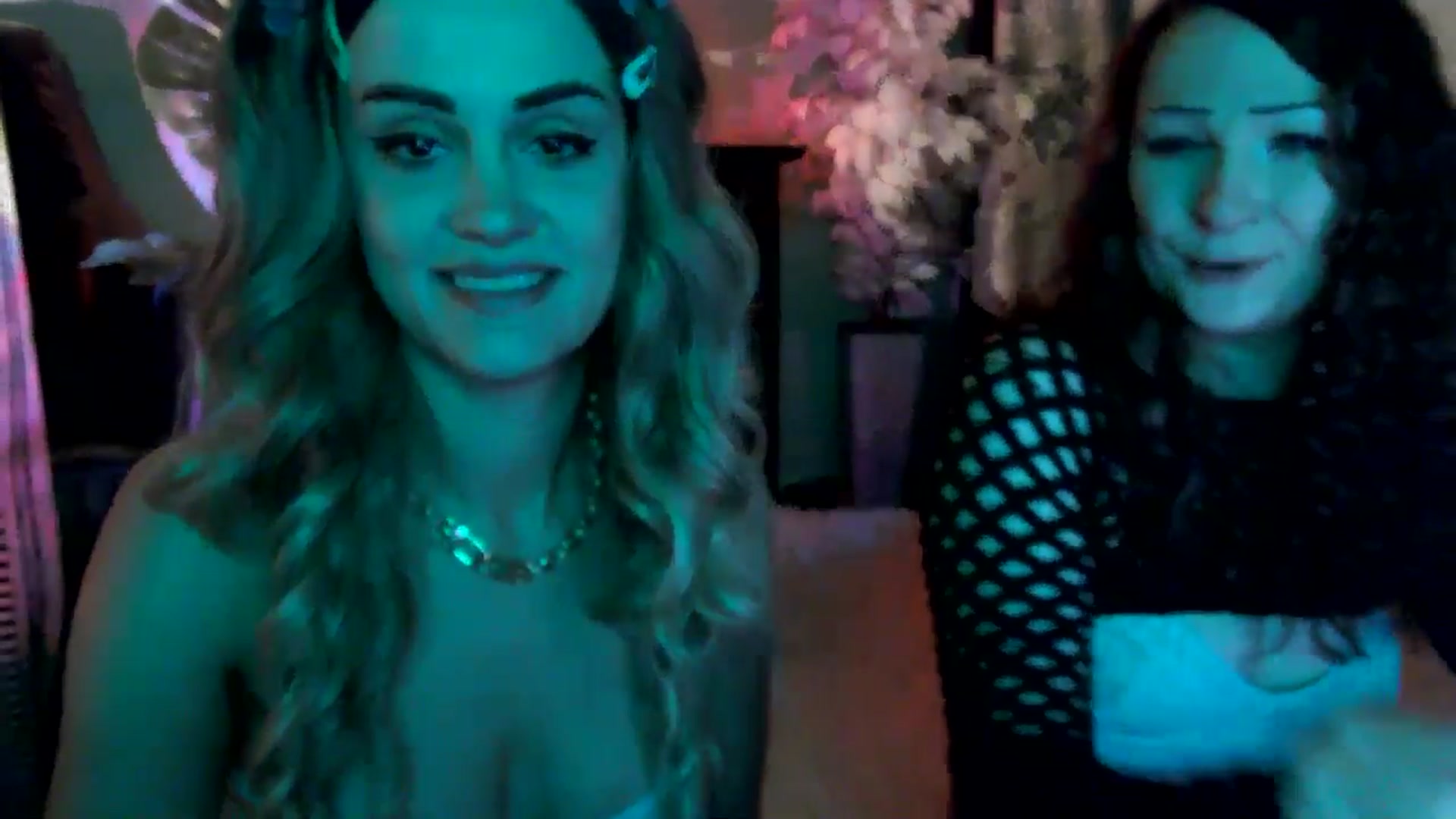 Gallery image thumbnail from HeidiKlumsy's myfreecams stream on, 07/27/2025, 06:07 image 8 of 20