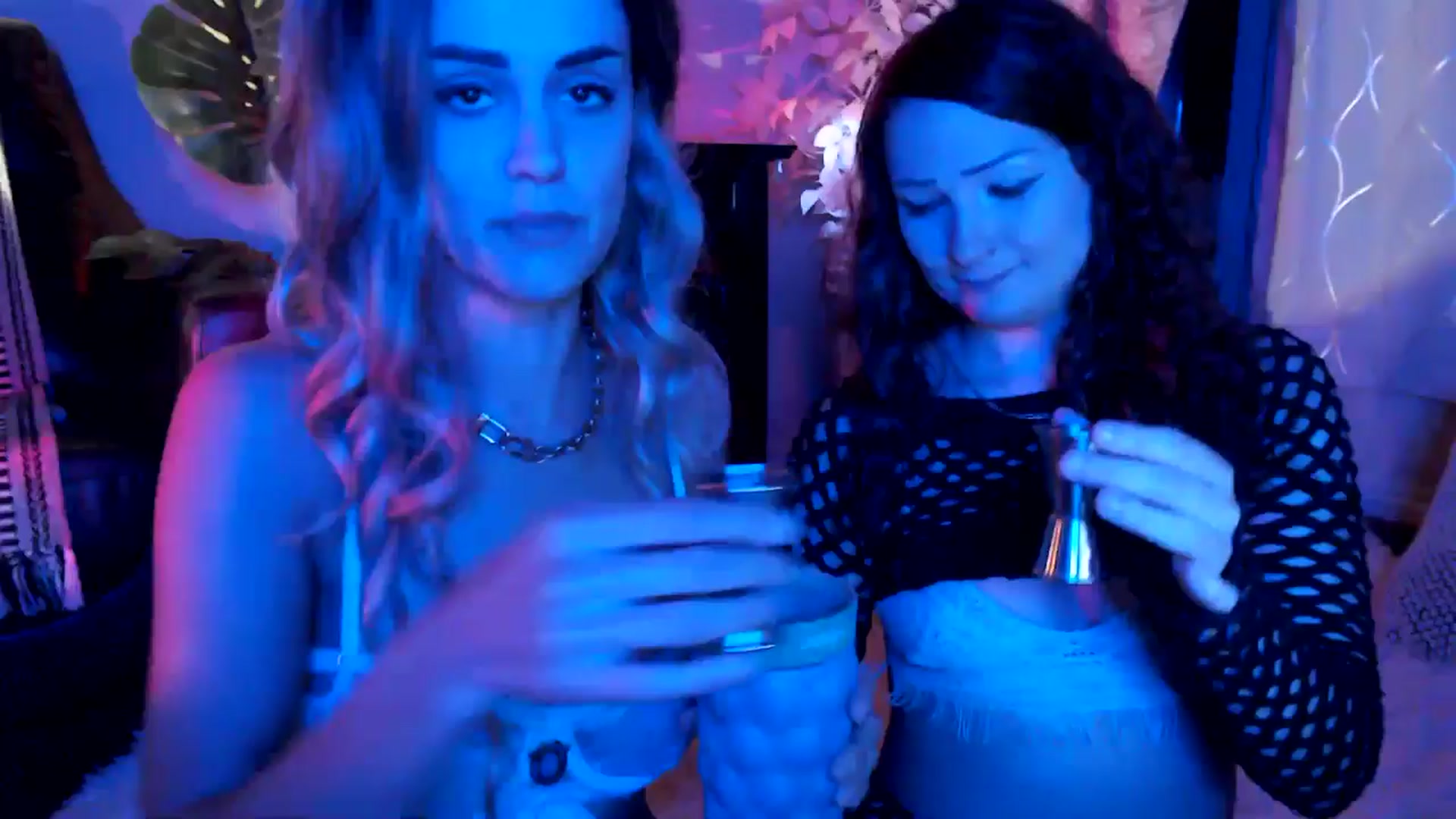 Gallery image thumbnail from HeidiKlumsy's myfreecams stream on, 07/27/2025, 06:07 image 14 of 20