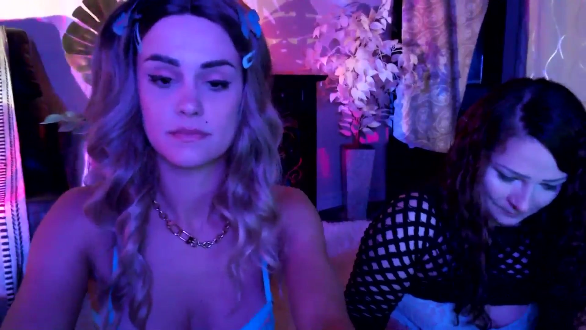 Gallery image thumbnail from HeidiKlumsy's myfreecams stream on, 07/27/2025, 06:07 image 3 of 20