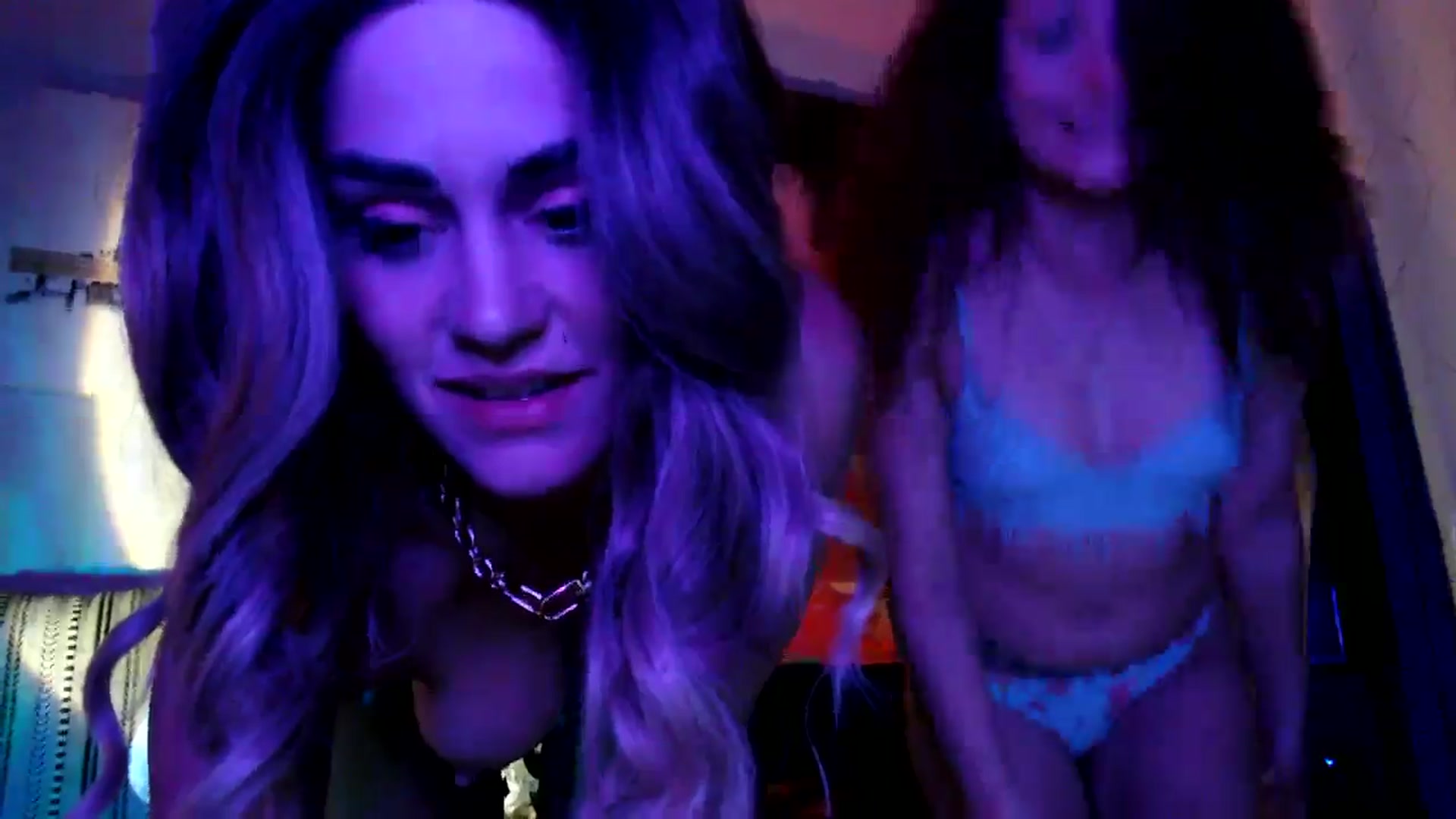 Gallery image thumbnail from HeidiKlumsy's myfreecams stream on, 07/27/2025, 06:23 image 3 of 20
