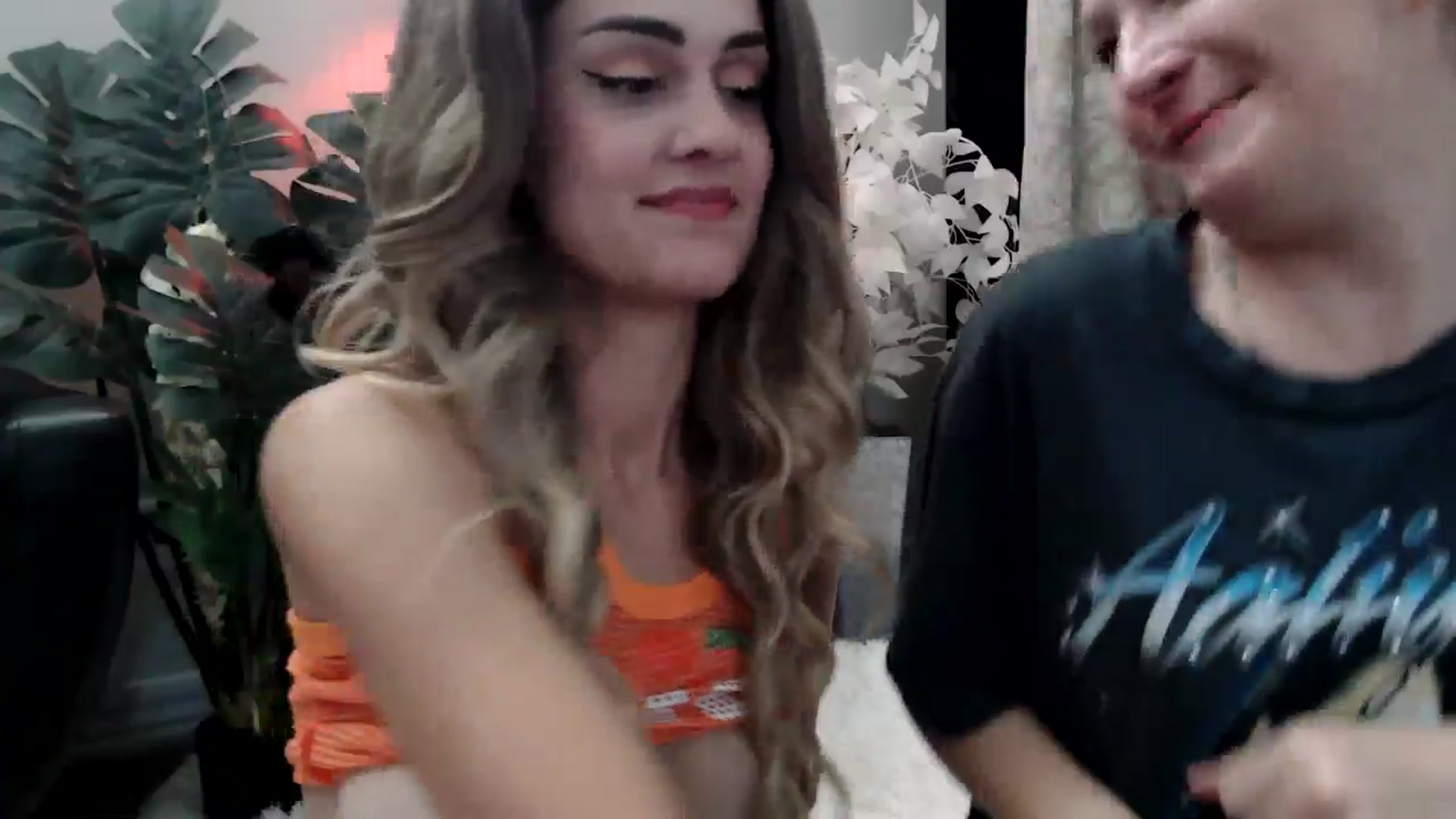 Gallery image thumbnail from HeidiKlumsy's myfreecams stream on, 07/27/2025, 21:40 image 4 of 20