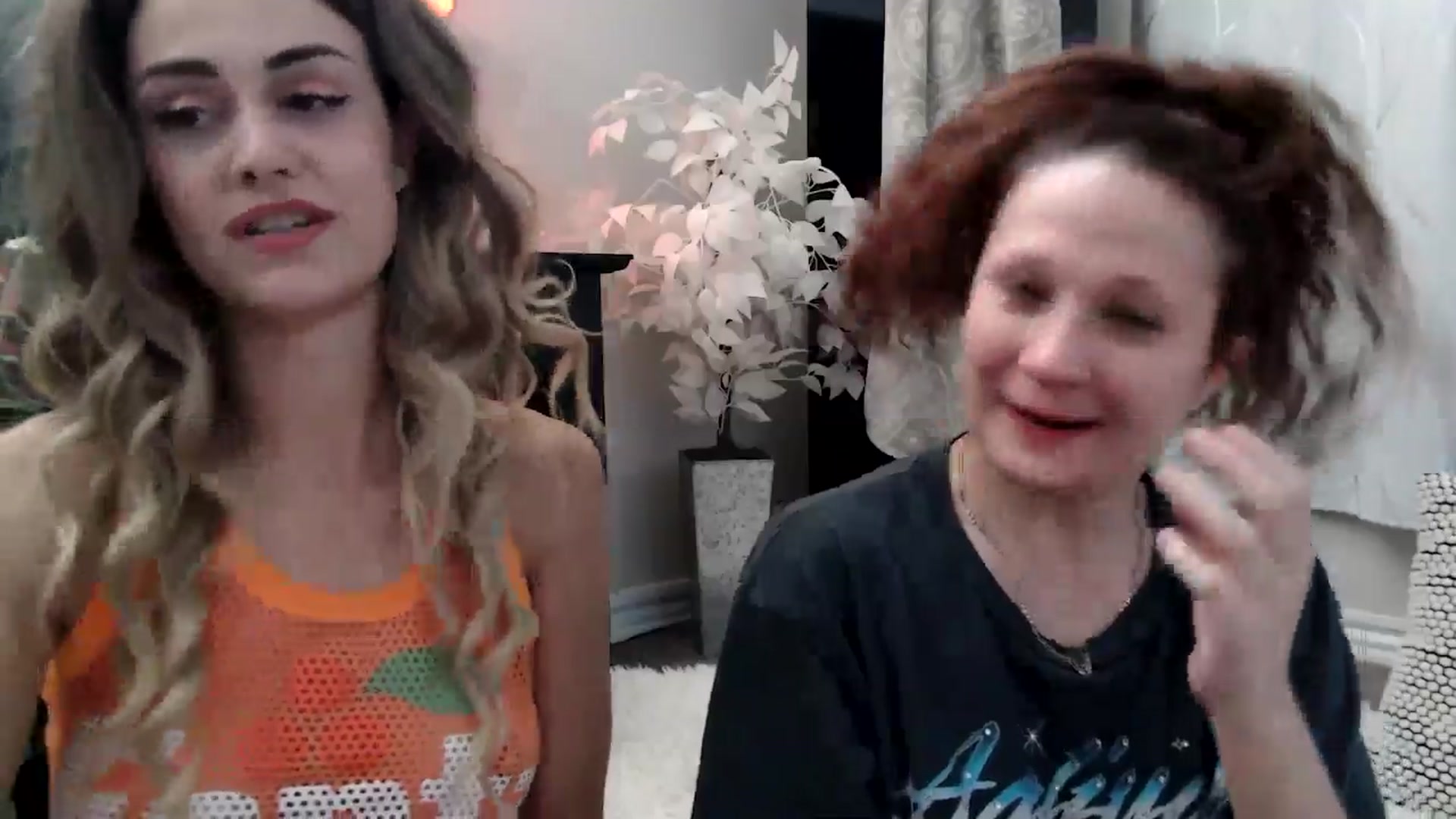 Gallery image thumbnail from HeidiKlumsy's myfreecams stream on, 07/27/2025, 21:40 image 16 of 20