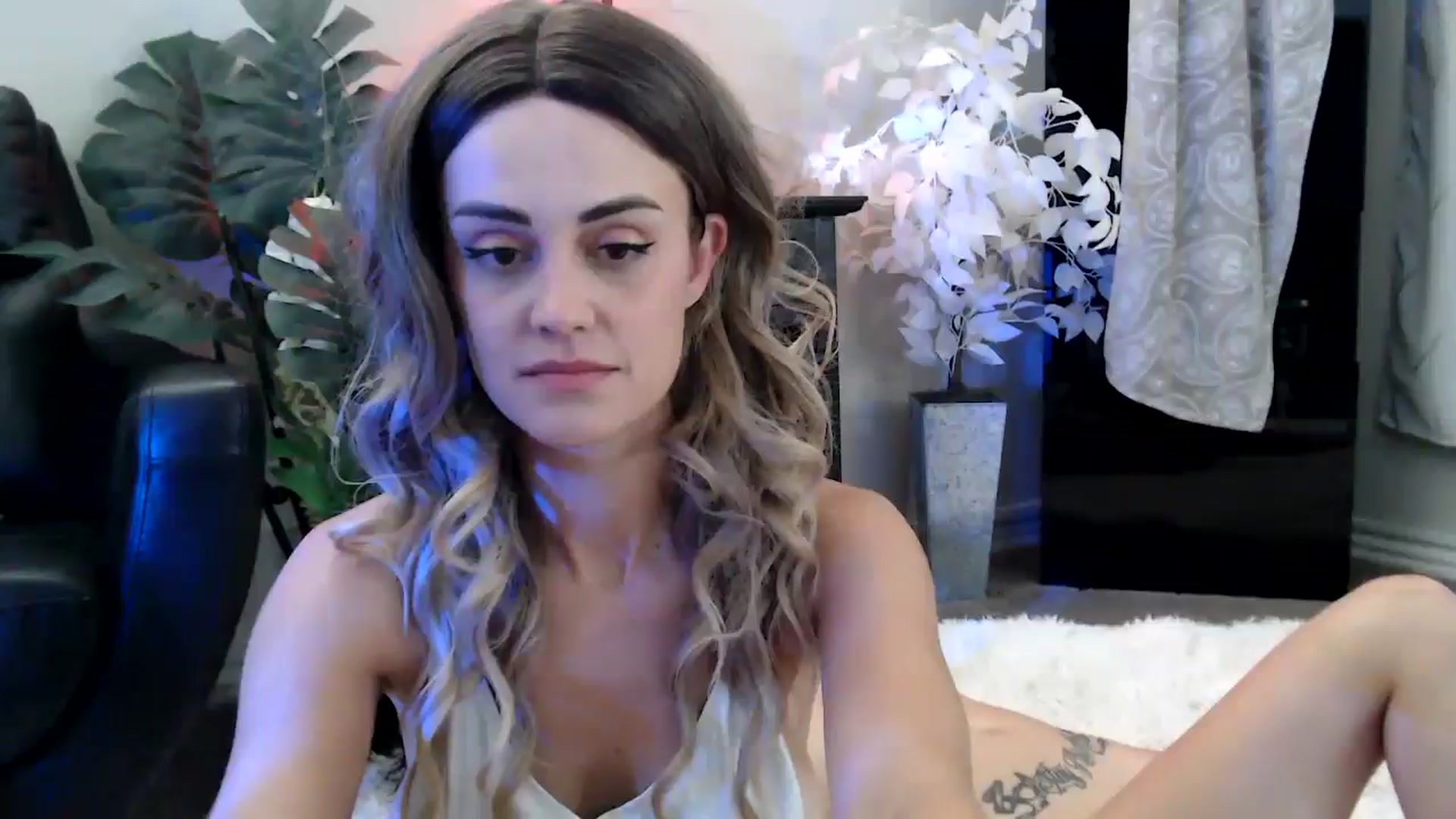 Gallery image thumbnail from HeidiKlumsy's myfreecams stream on, 07/27/2025, 23:48 image 9 of 20