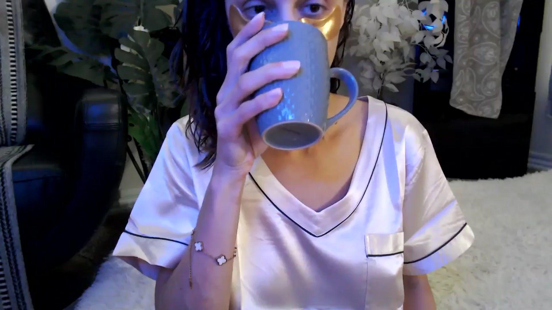 Gallery image thumbnail from HeidiKlumsy's myfreecams stream on, 07/28/2025, 15:13 image 4 of 20