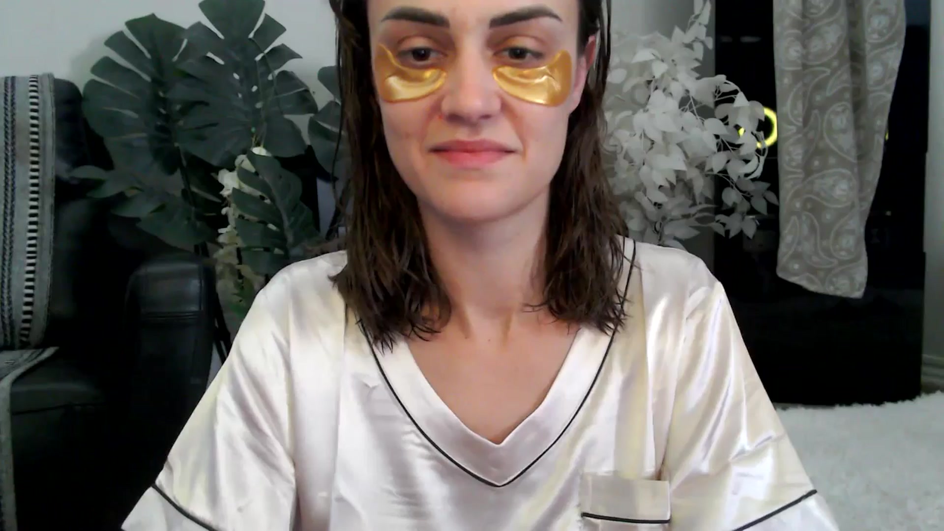 Gallery image thumbnail from HeidiKlumsy's myfreecams stream on, 07/28/2025, 15:13 image 12 of 20