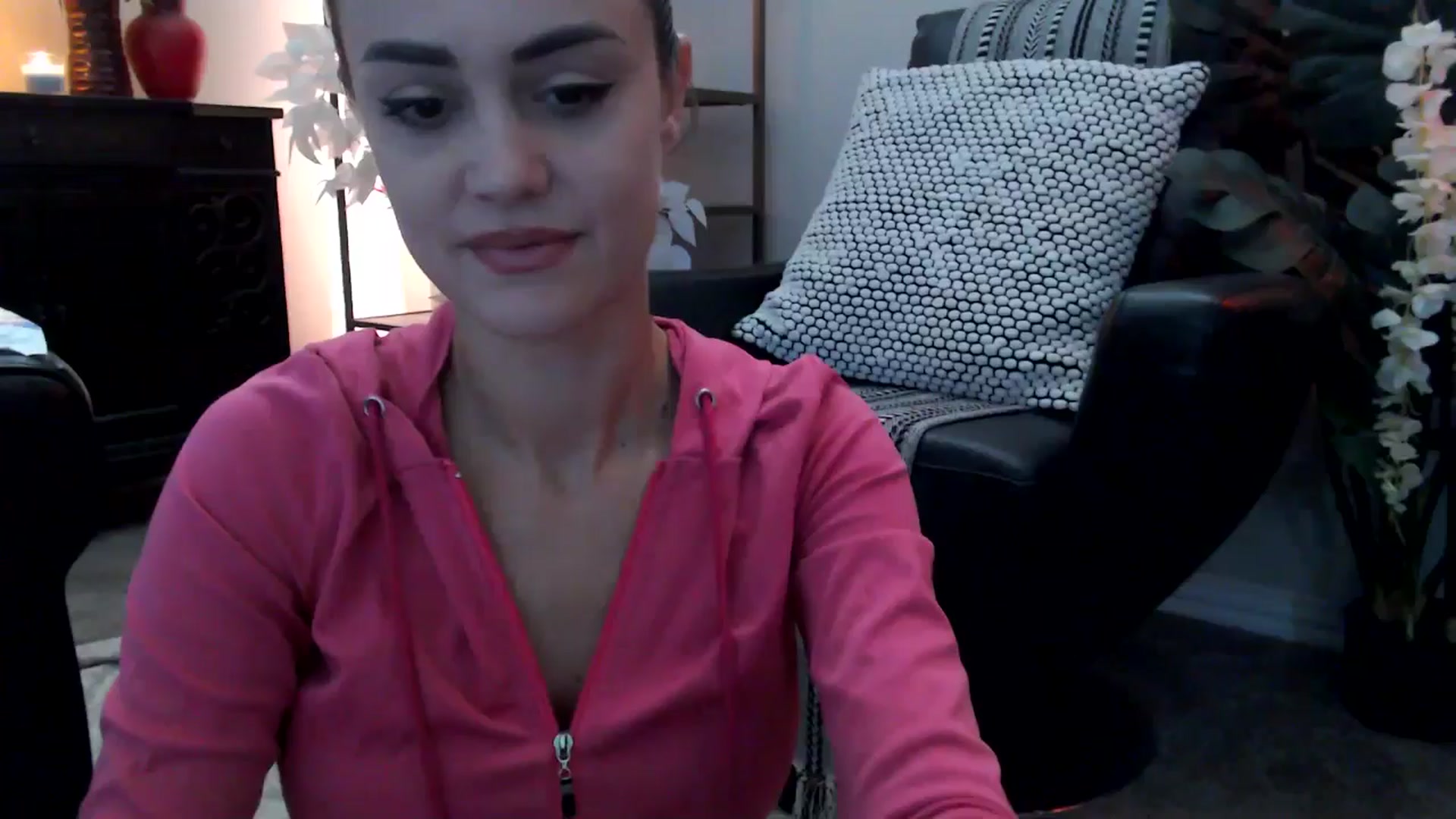 Gallery image thumbnail from HeidiKlumsy's myfreecams stream on, 07/29/2025, 21:14 image 1 of 20