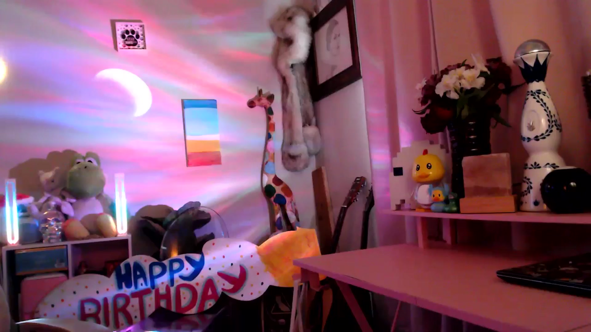 Gallery image thumbnail from HeidiKlumsy's myfreecams stream on, 07/29/2025, 23:23 image 15 of 20