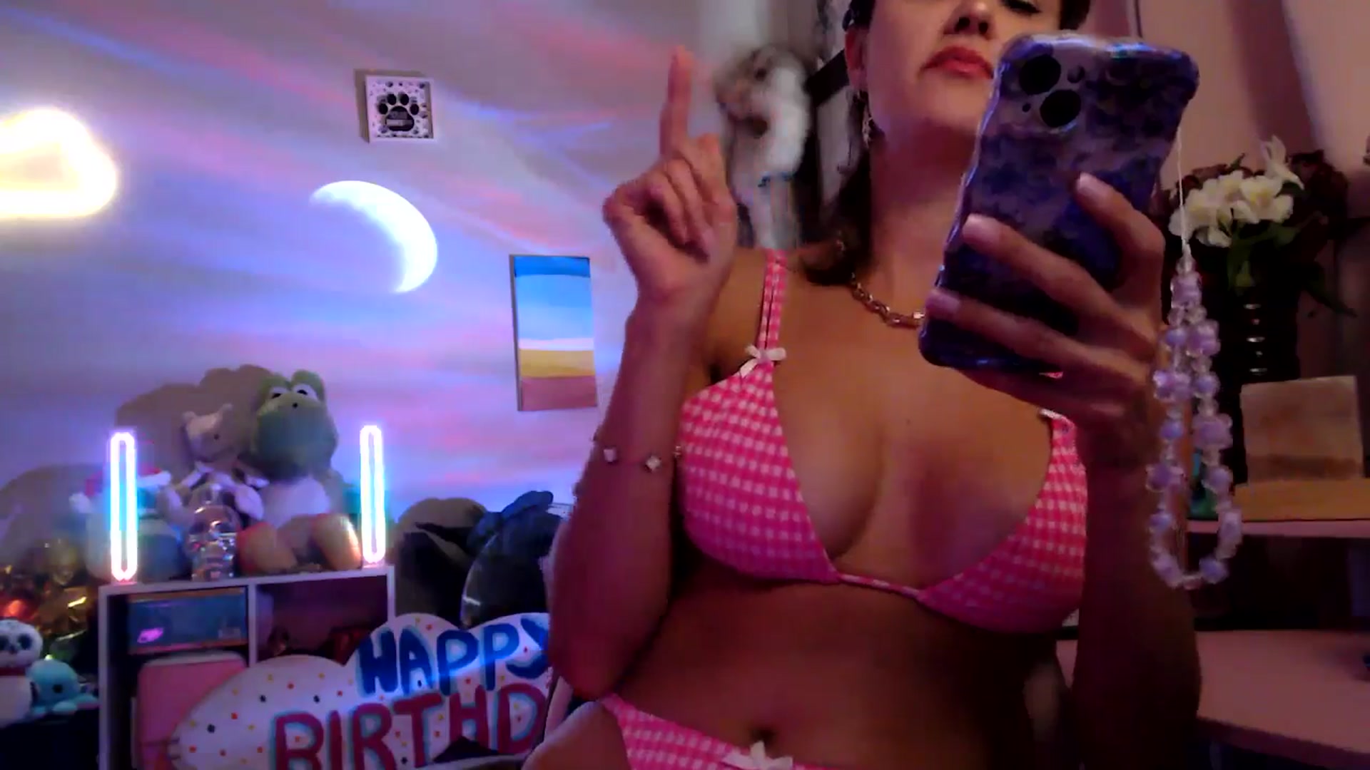Gallery image thumbnail from HeidiKlumsy's myfreecams stream on, 07/29/2025, 23:58 image 17 of 20