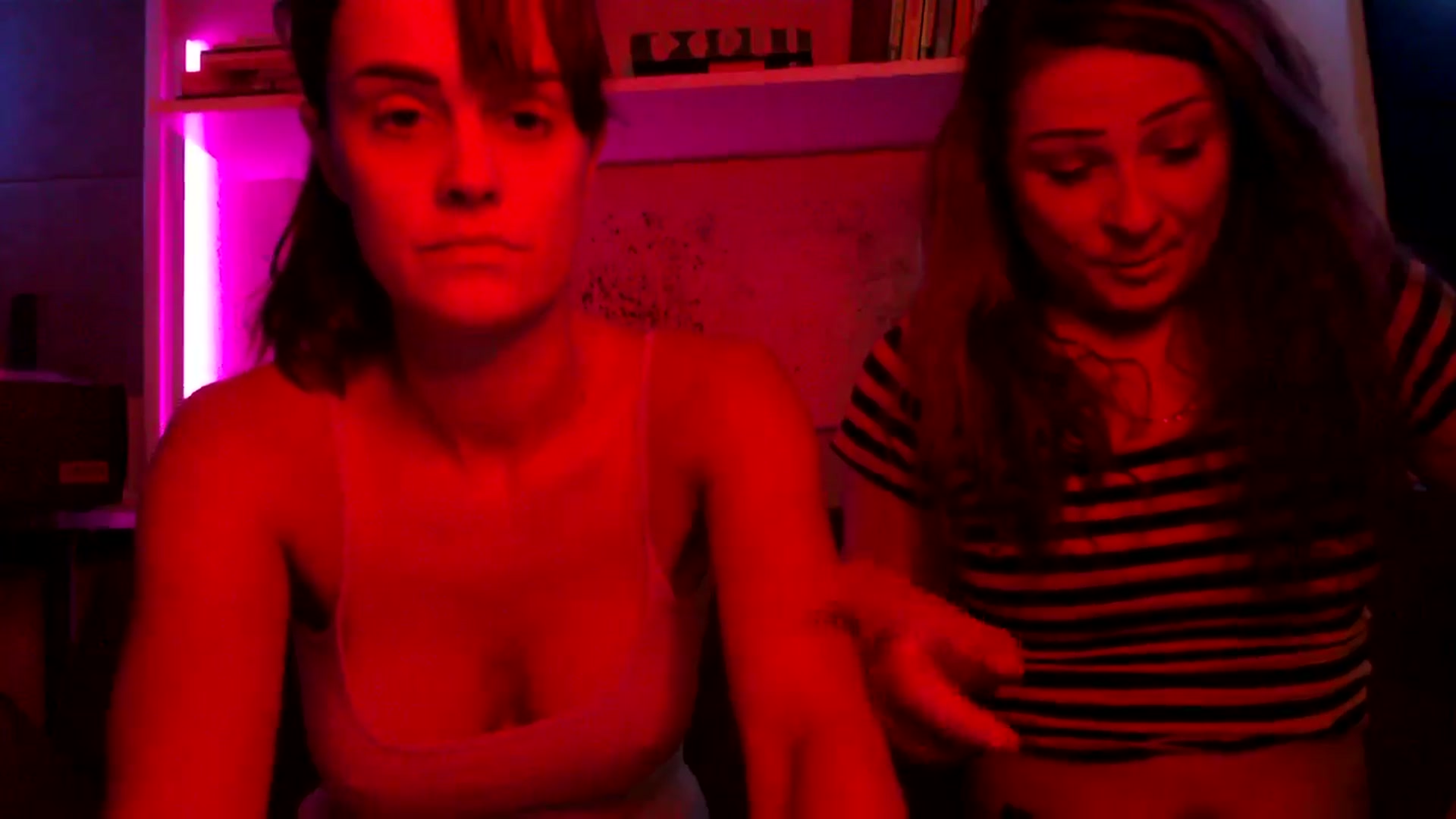 Gallery image thumbnail from HeidiKlumsy's myfreecams stream on, 08/10/2025, 05:40 image 13 of 20