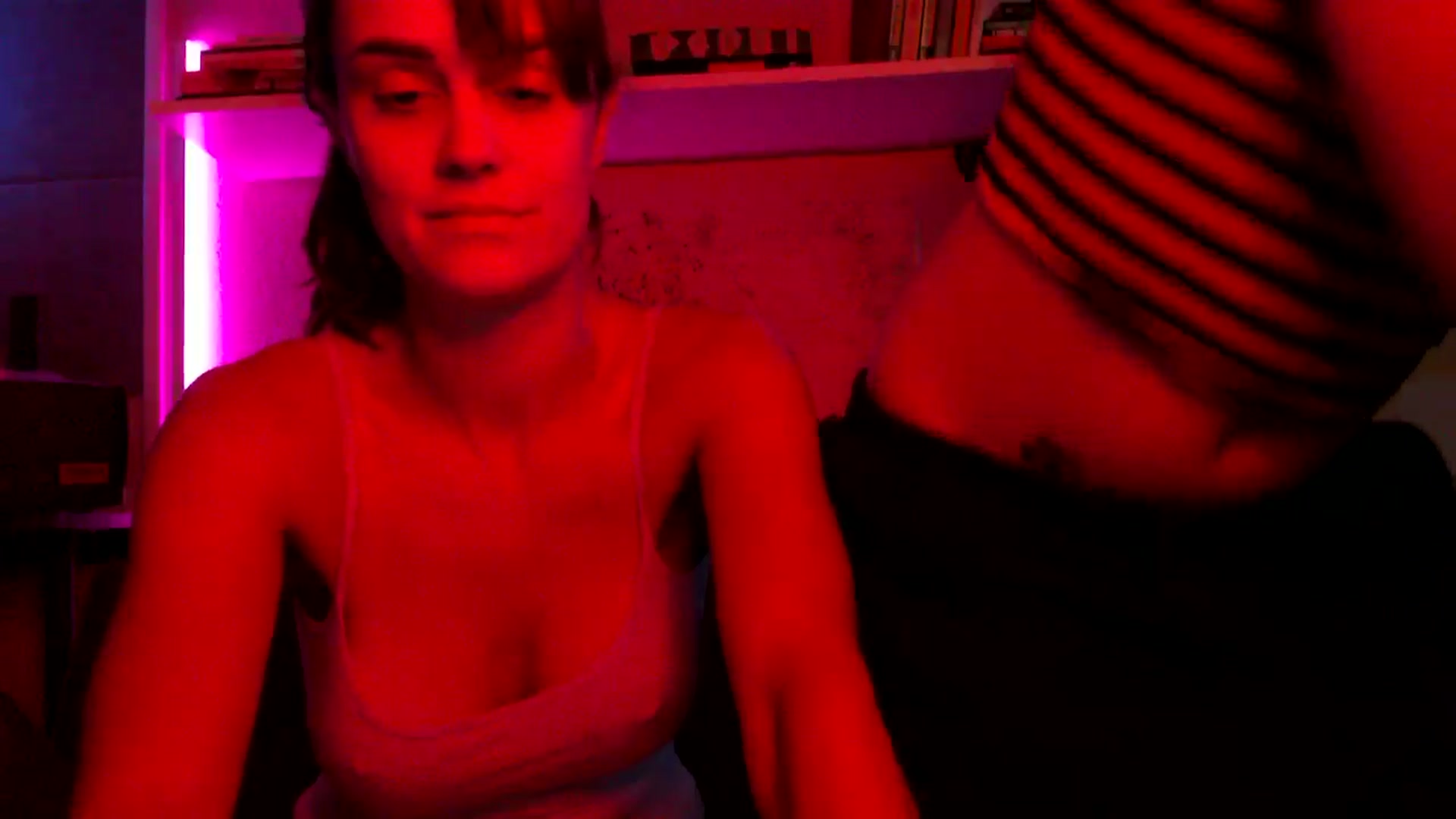 Gallery image thumbnail from HeidiKlumsy's myfreecams stream on, 08/10/2025, 05:40 image 11 of 20