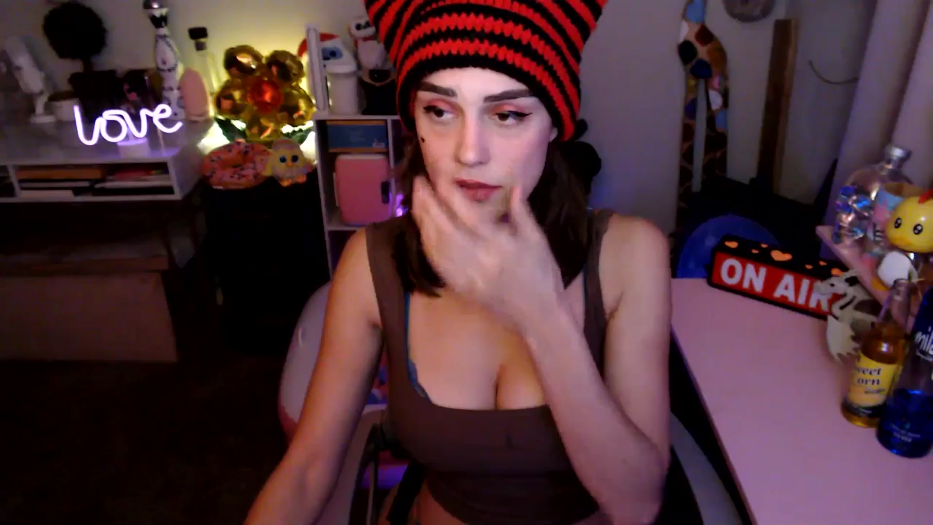 Gallery image thumbnail from HeidiKlumsy's myfreecams stream on, 08/30/2025, 07:23 image 6 of 20