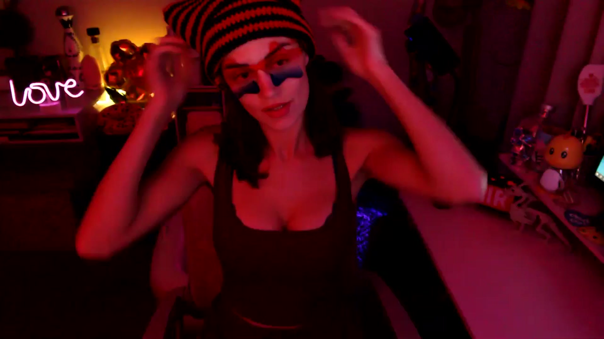 Gallery image thumbnail from HeidiKlumsy's myfreecams stream on, 08/30/2025, 07:23 image 1 of 20