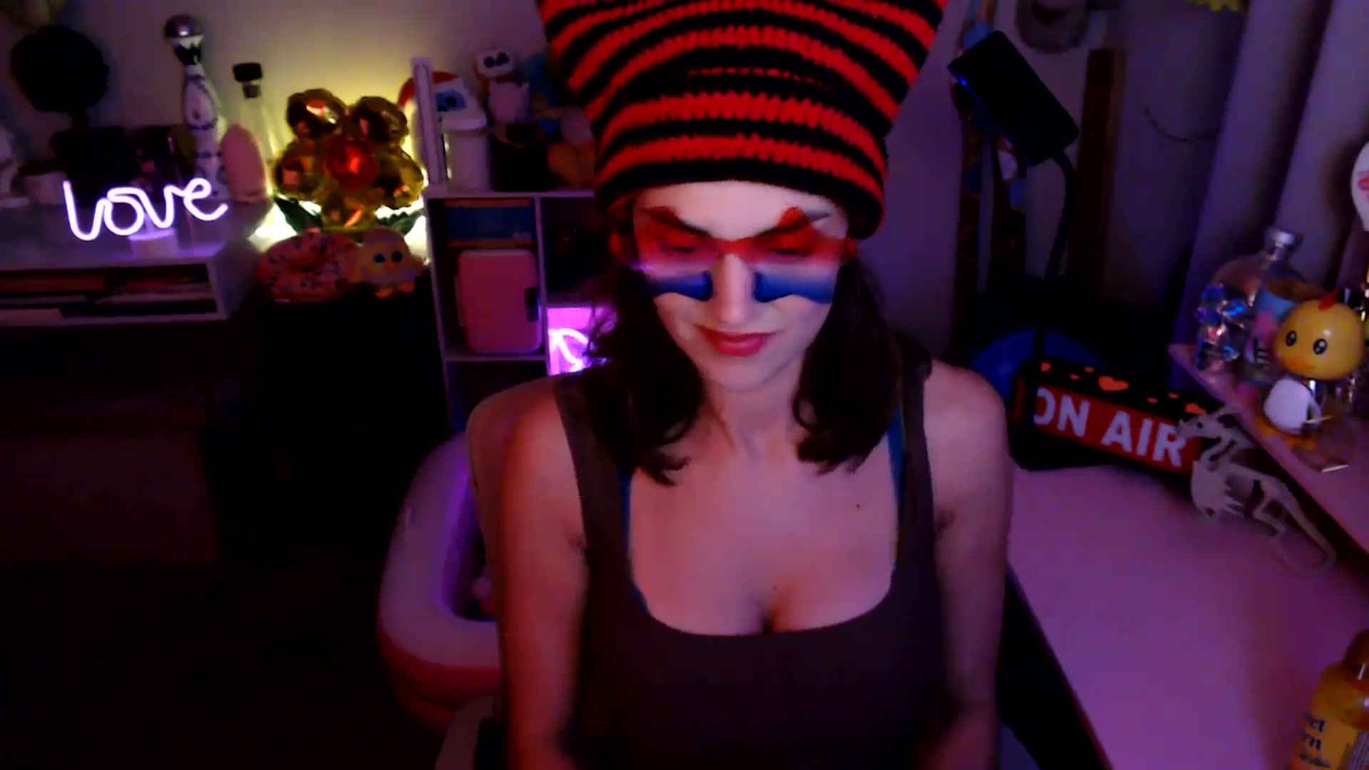 Gallery image thumbnail from HeidiKlumsy's myfreecams stream on, 08/30/2025, 07:23 image 2 of 20