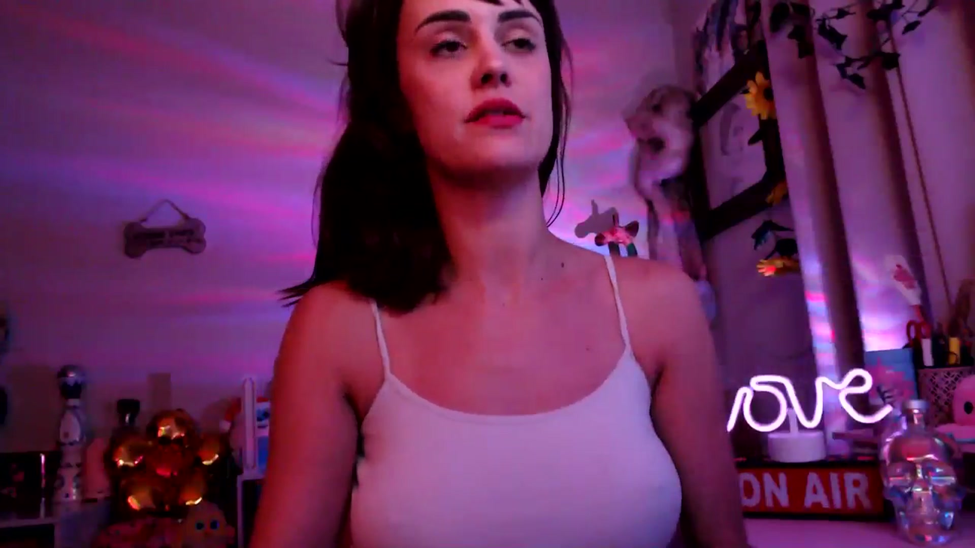 Gallery image thumbnail from HeidiKlumsy's myfreecams stream on, 09/04/2025, 06:55 image 15 of 20