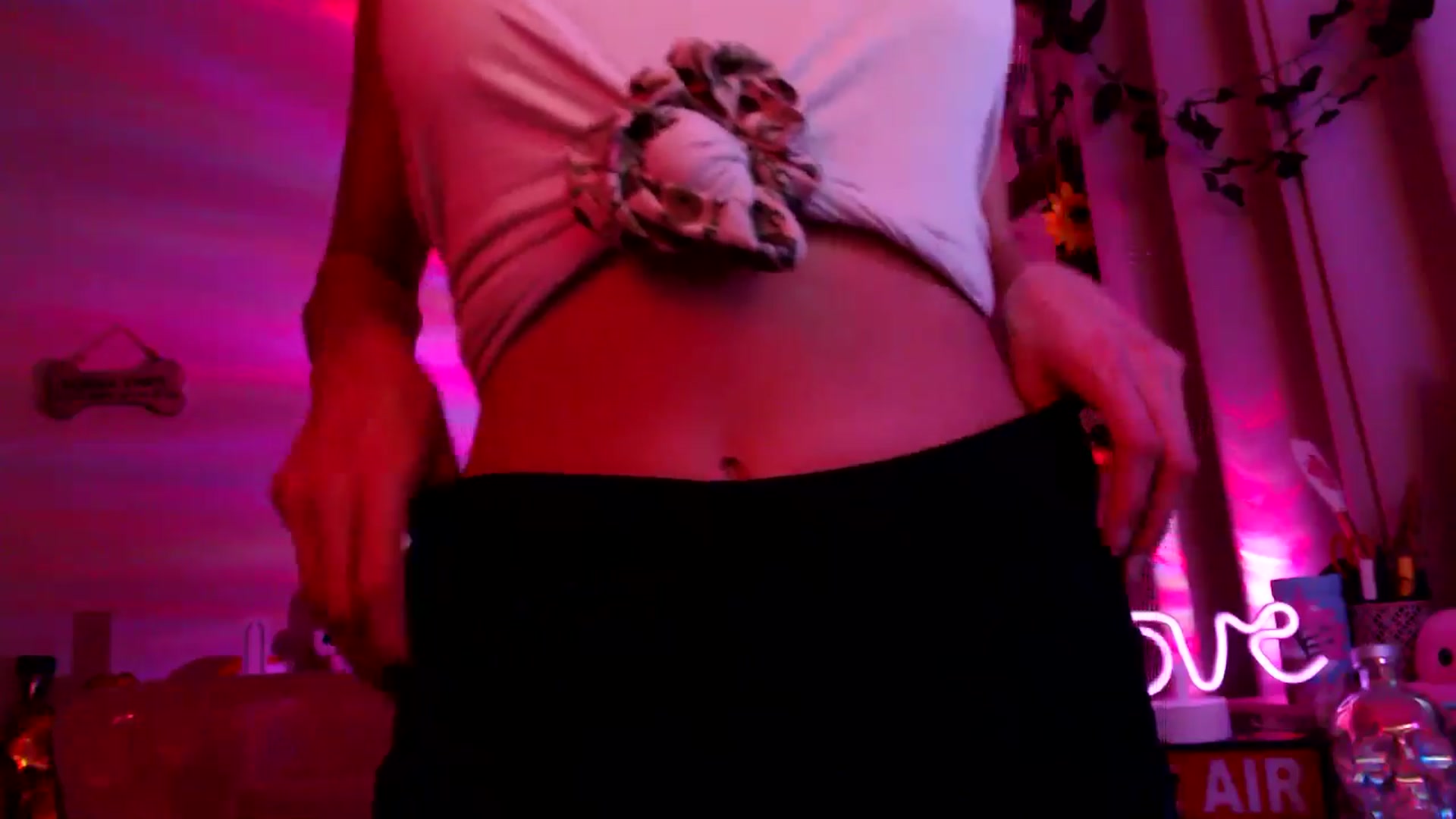 Gallery image thumbnail from HeidiKlumsy's myfreecams stream on, 09/04/2025, 07:26 image 6 of 20