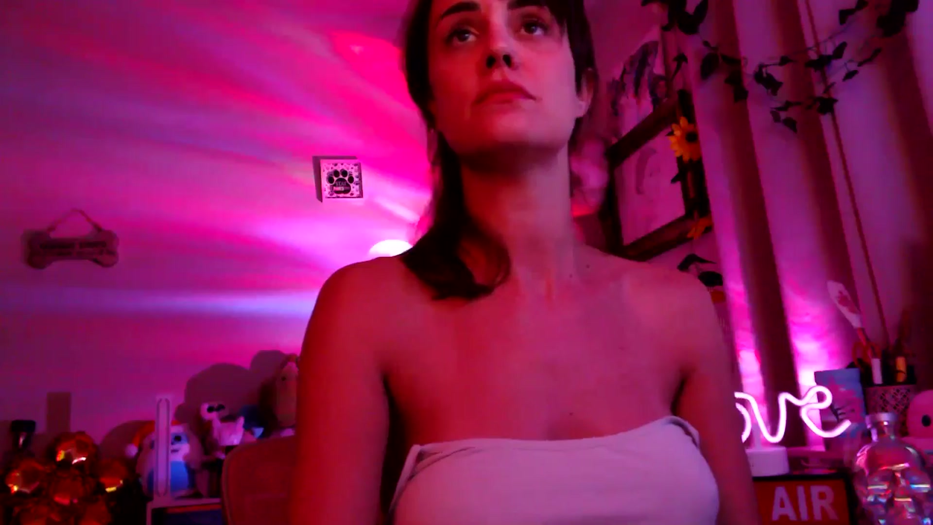 Gallery image thumbnail from HeidiKlumsy's myfreecams stream on, 09/04/2025, 07:26 image 3 of 20