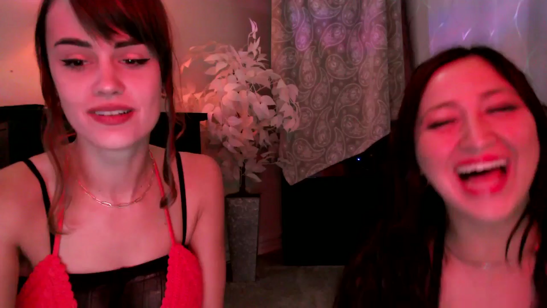Gallery image thumbnail from HeidiKlumsy's myfreecams stream on, 09/07/2025, 23:49 image 19 of 20