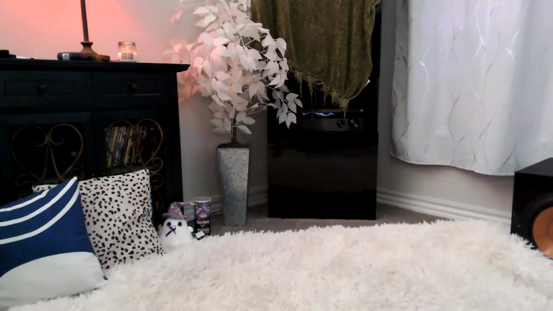 Gallery image thumbnail from HeidiKlumsy's myfreecams stream on, 09/22/2025, 23:45 image 14 of 20