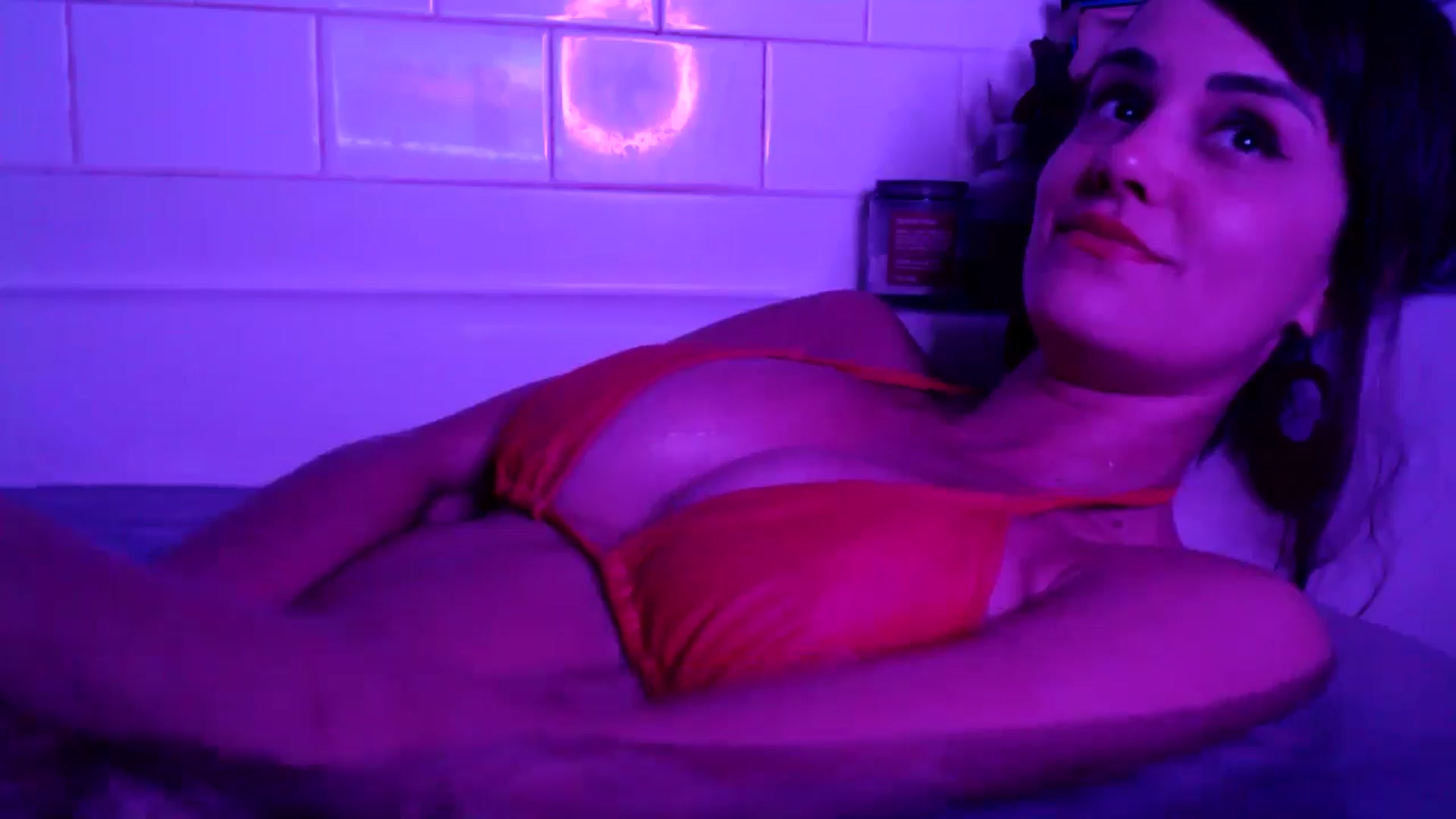 Gallery image thumbnail from HeidiKlumsy's myfreecams stream on, 09/25/2025, 05:03 image 14 of 20
