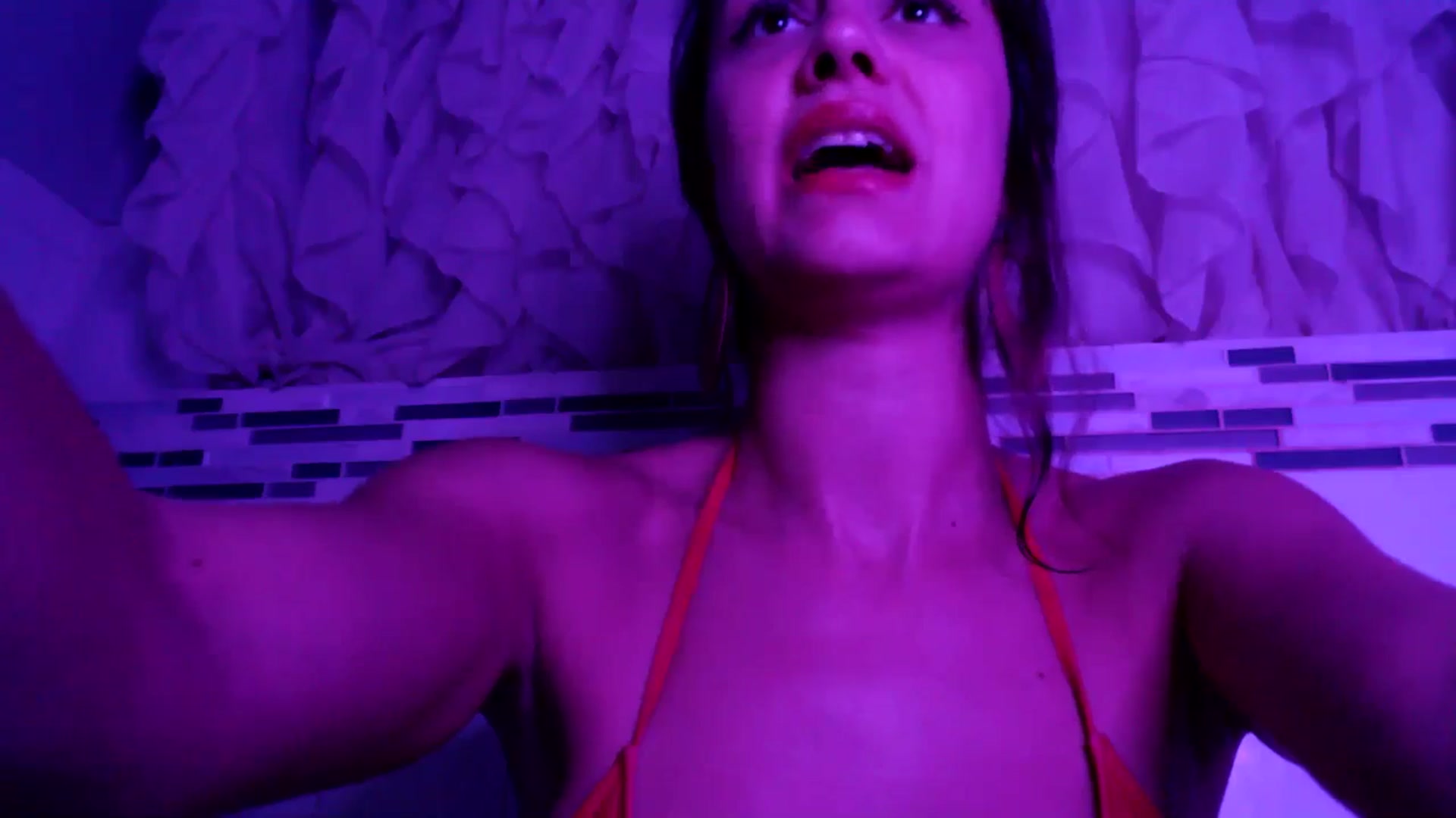 Gallery image thumbnail from HeidiKlumsy's myfreecams stream on, 09/25/2025, 05:03 image 4 of 20